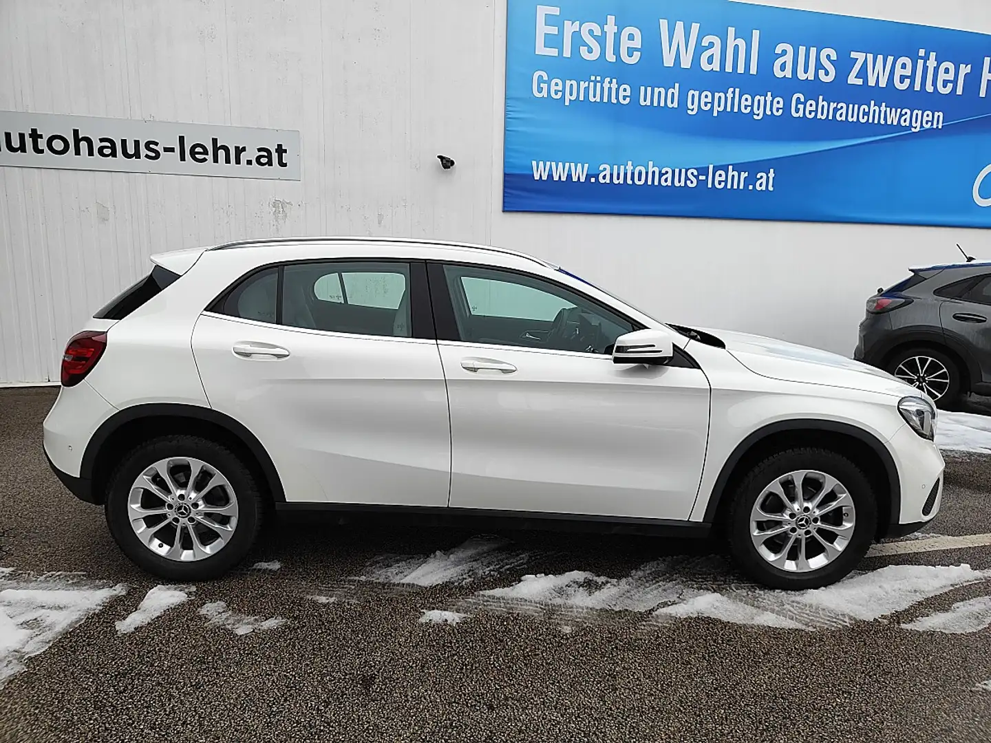Mercedes-Benz GLA 200 d 4MATIC Aut. Weiß - 2