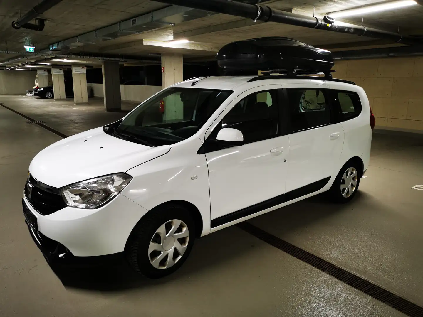 Dacia Lodgy Lodgy Lauréate dCi 90 S Weiß - 1