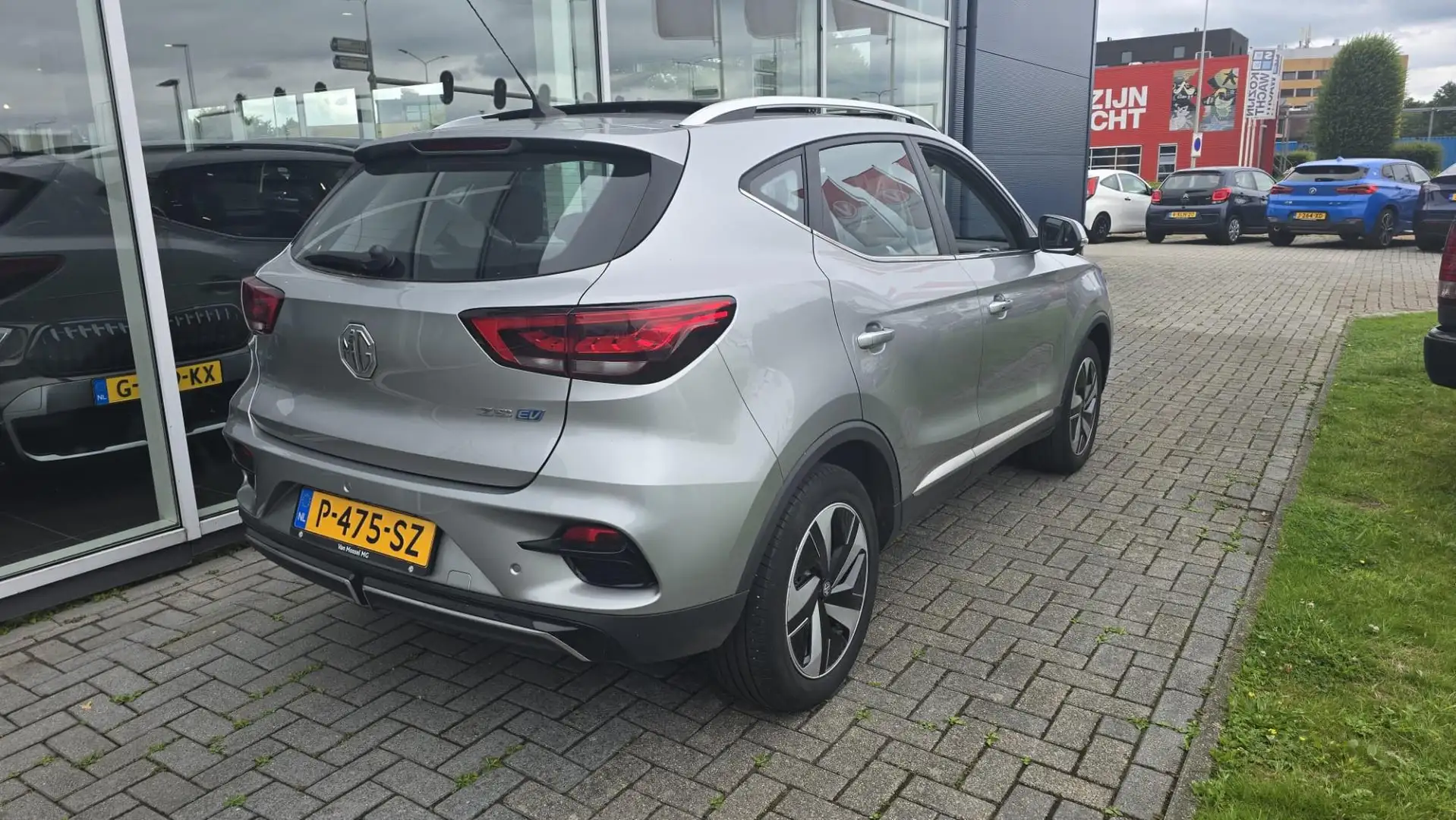 MG ZS MG EV EV Standard Range Luxury 50 kWh | NAP |Pano Grijs - 2