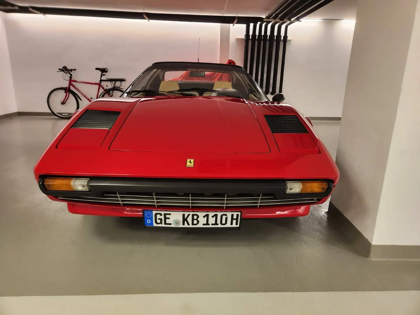 Ferrari 308 GTS Vergaser roter Teppich Magnum Rot - 2