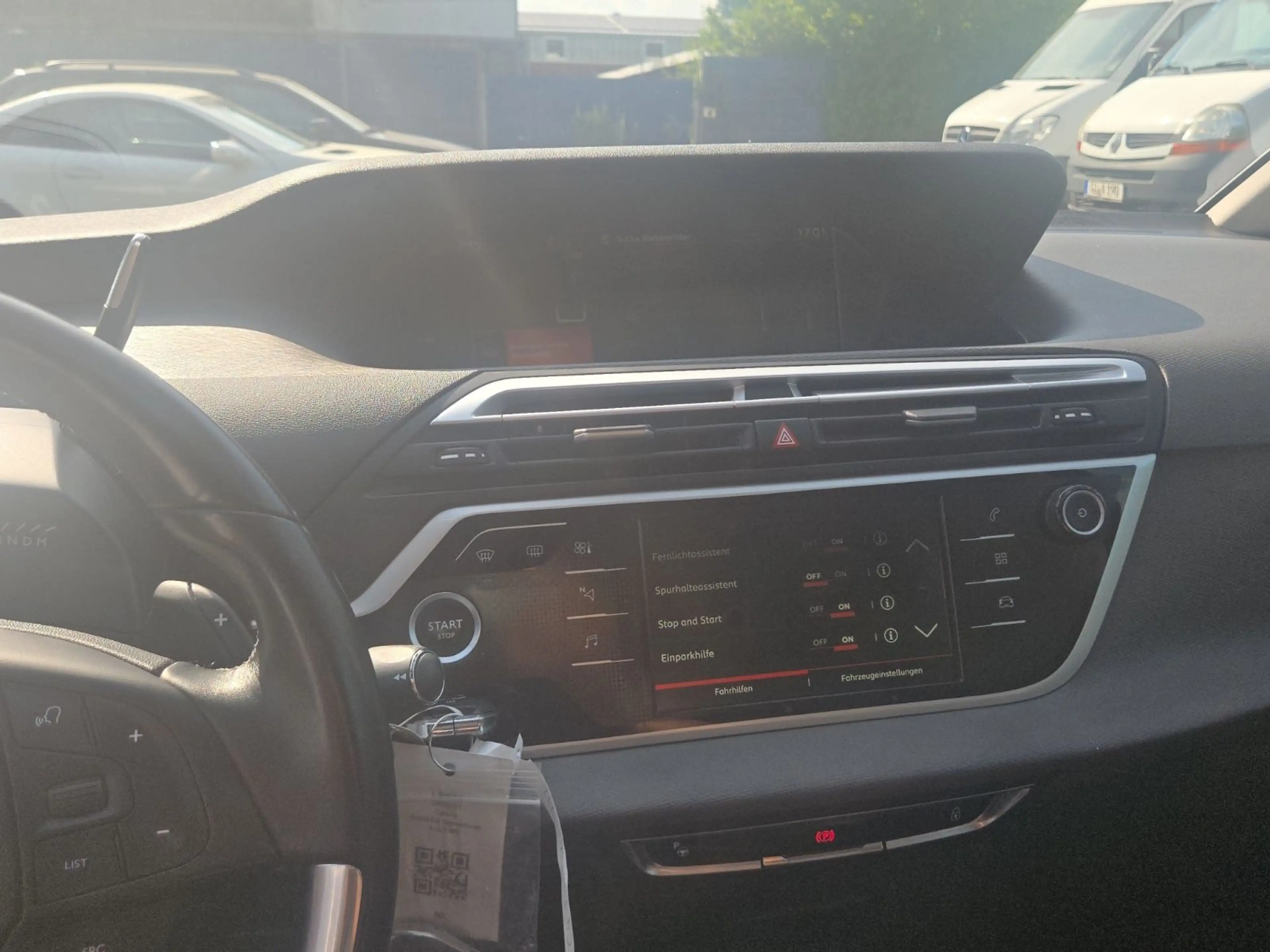 Citroen Grand C4 Picasso Grand C4 7-Sitze/Leder/Massage/Kamera+2xPDC/AHK+ — photo 14