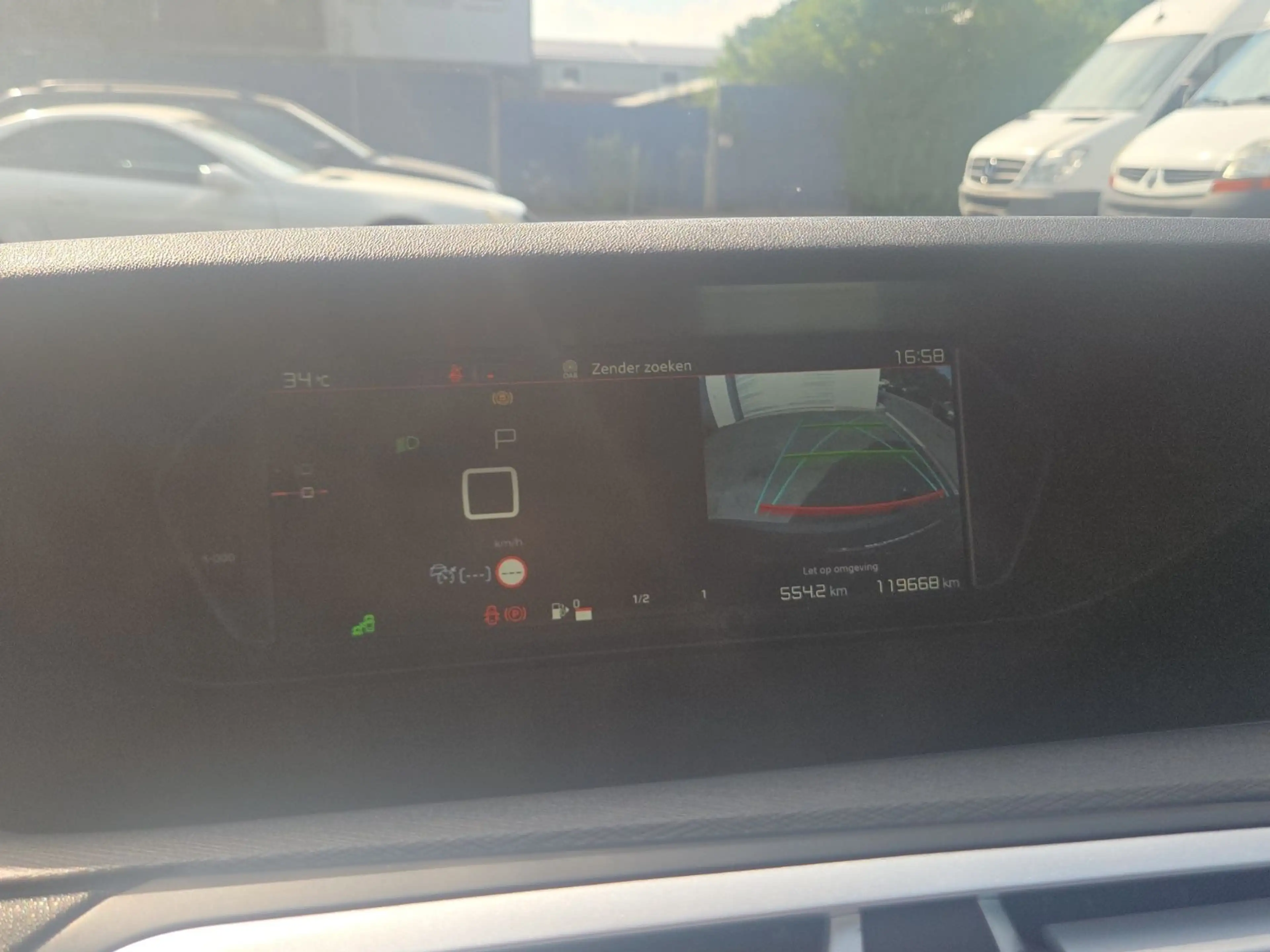 Citroen Grand C4 Picasso Grand C4 7-Sitze/Leder/Massage/Kamera+2xPDC/AHK+ — photo 15