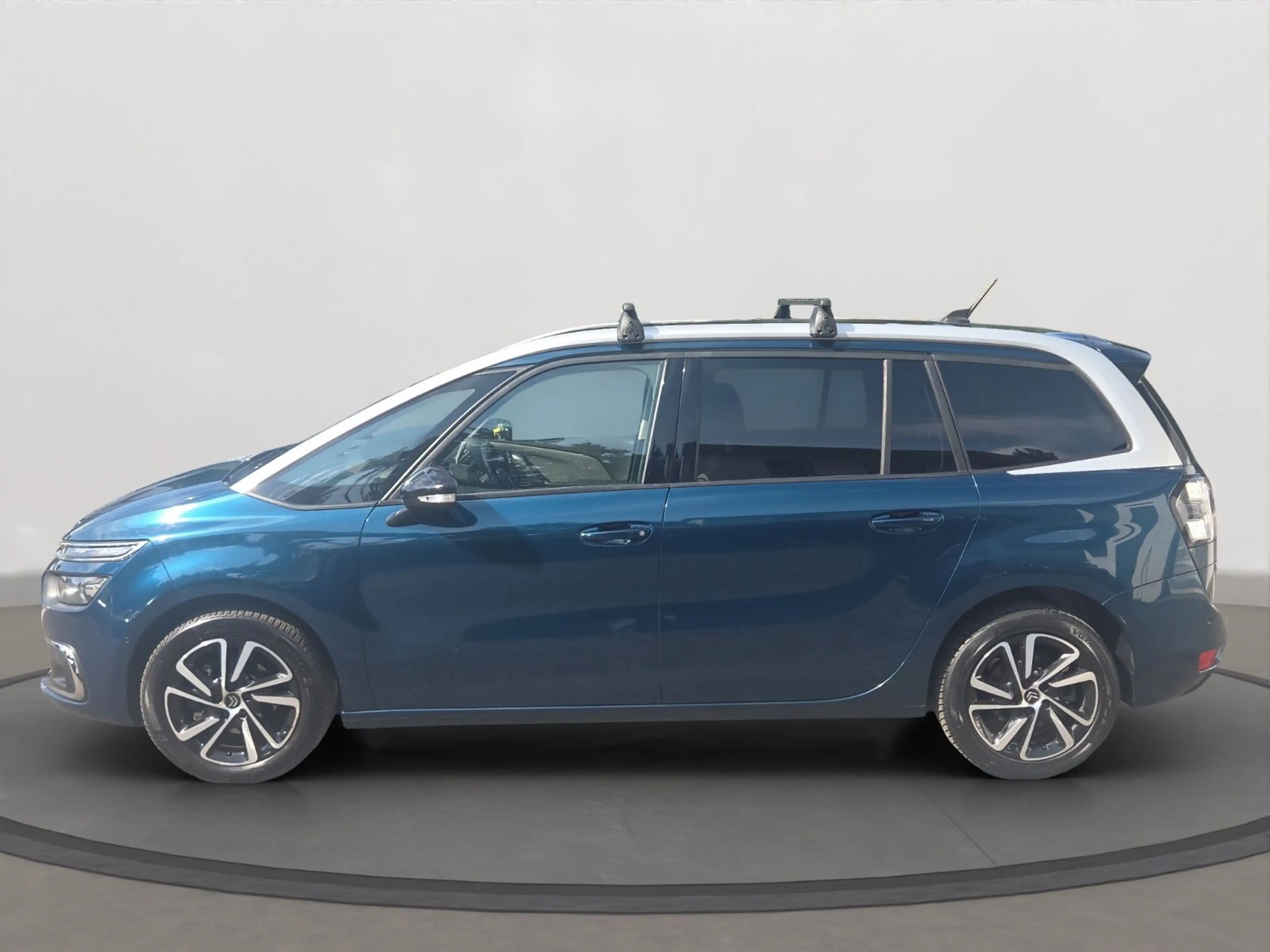 Citroen Grand C4 Picasso Grand C4 7-Sitze/Leder/Massage/Kamera+2xPDC/AHK+ — photo 2