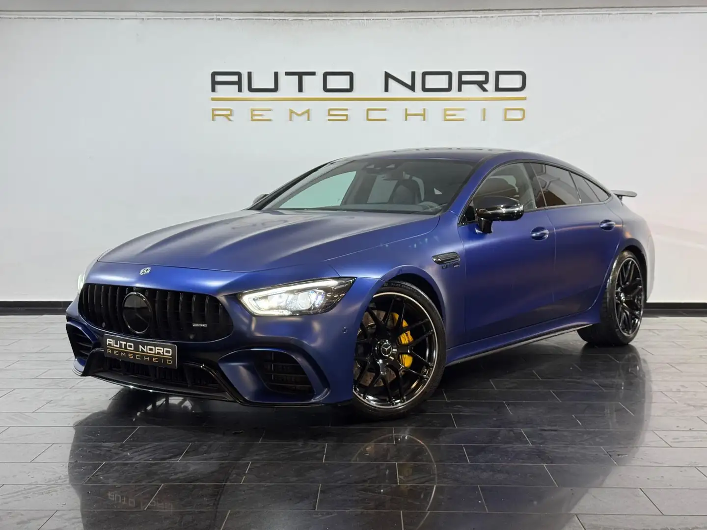 Mercedes-Benz AMG GT Blau - 1