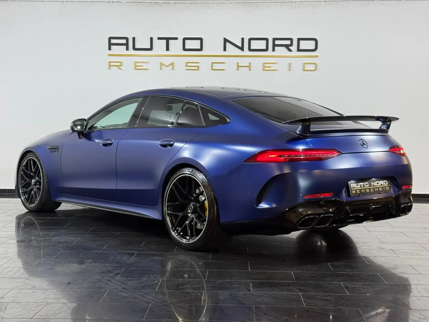 Mercedes-Benz AMG GT Blau - 2