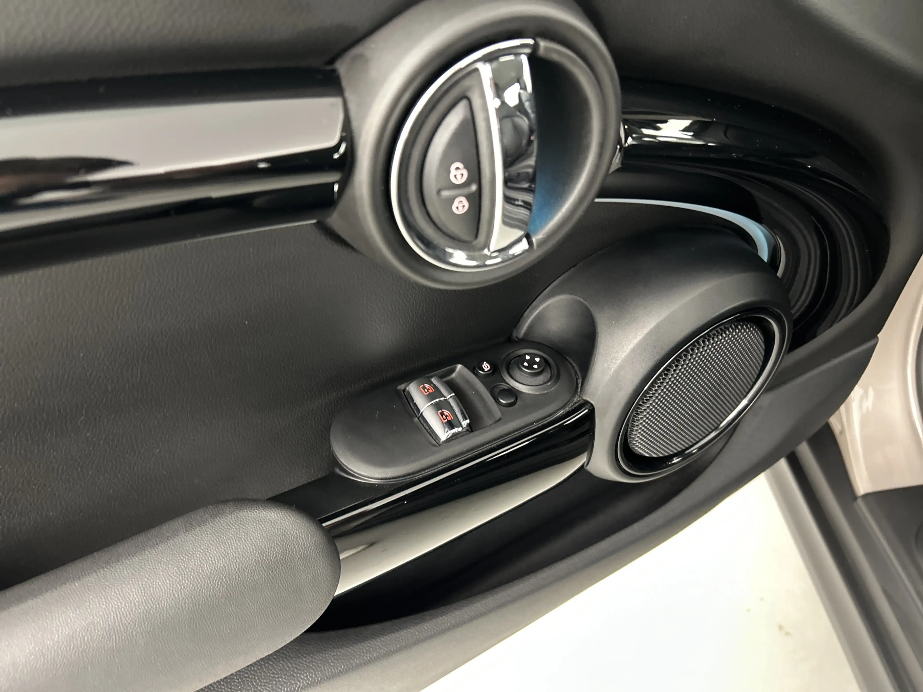 MINI Cooper 3-Deurs 1.5 Aut. Camden Edition Leder/Sportstoelen — photo 8