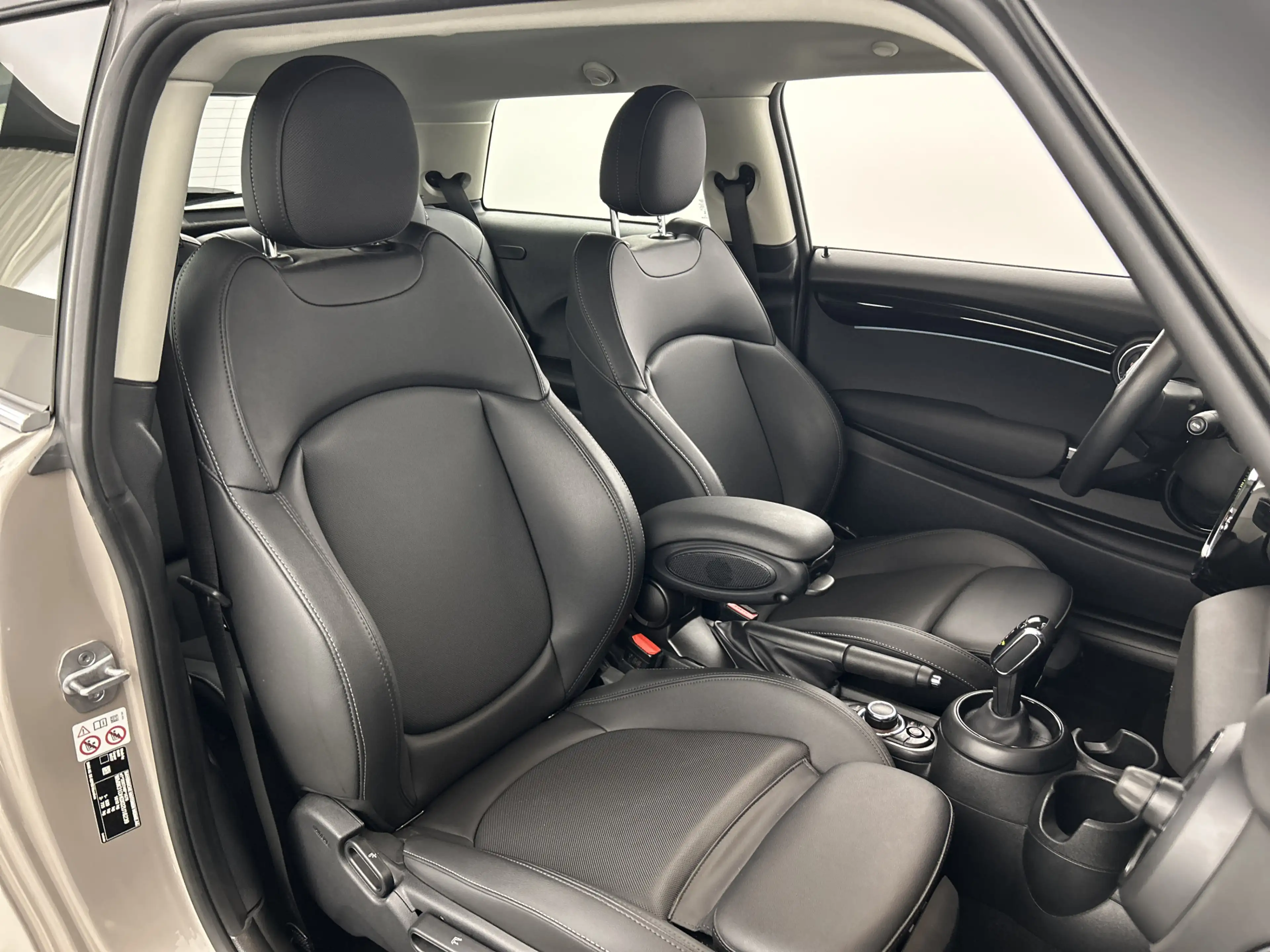 MINI Cooper 3-Deurs 1.5 Aut. Camden Edition Leder/Sportstoelen — photo 14