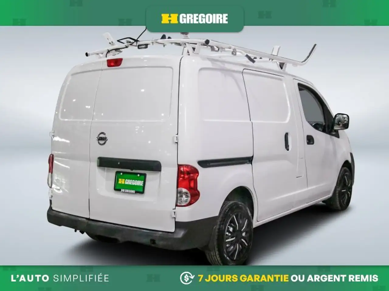 Nissan NV200 снимка Nissan NV200