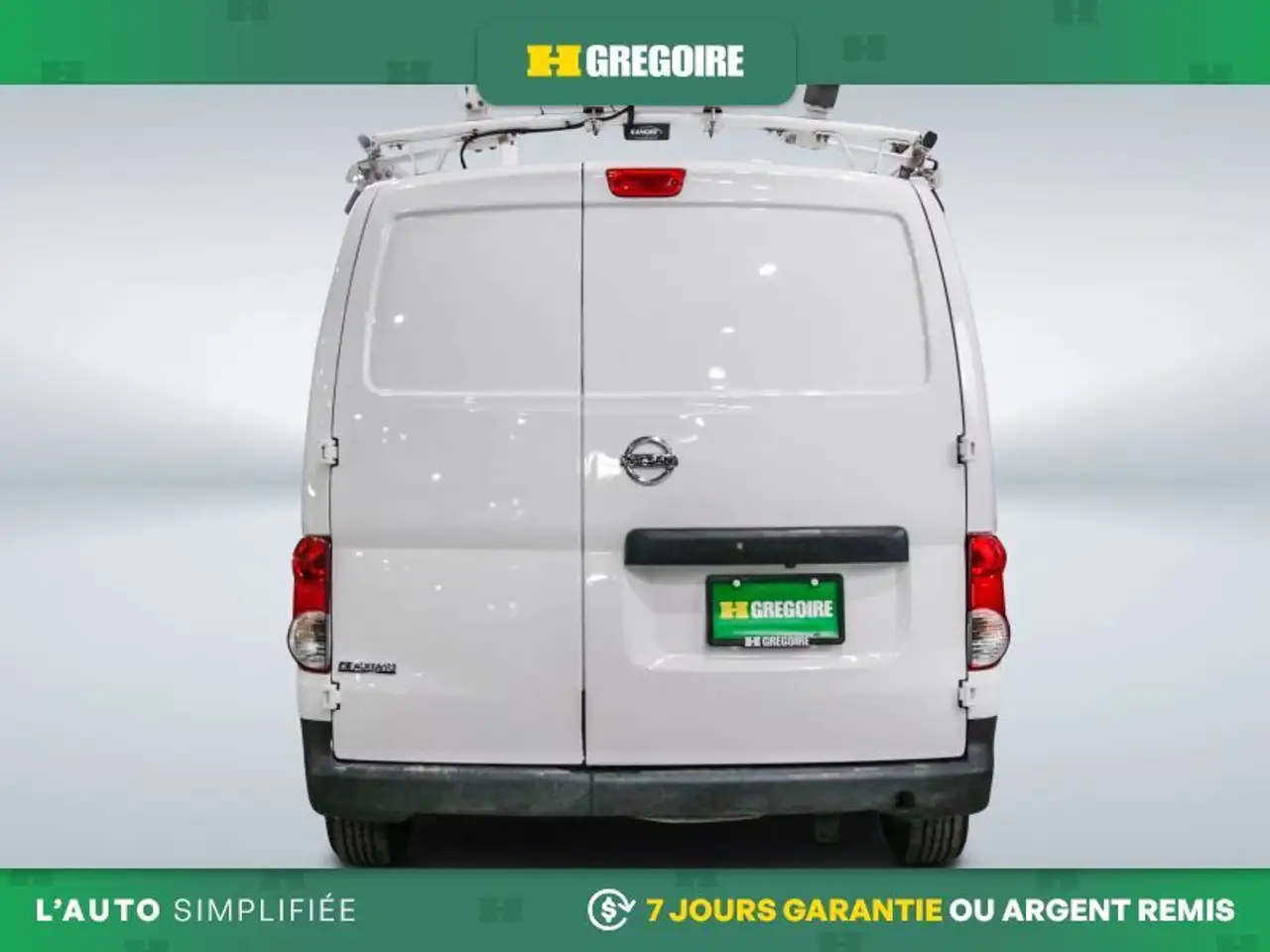 Nissan NV200 снимка Nissan NV200