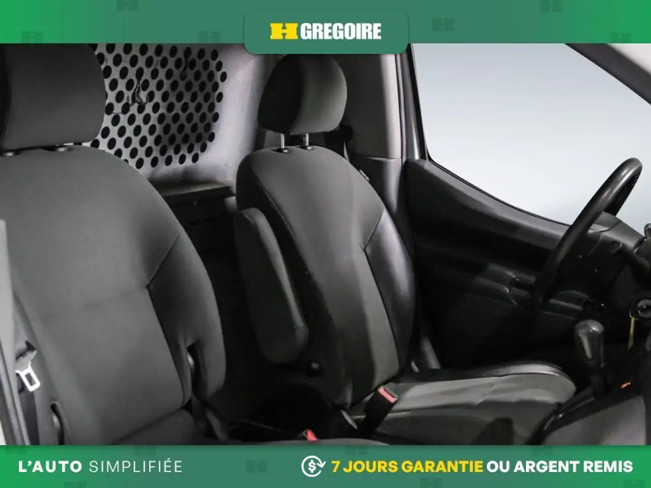 Nissan NV200 снимка Nissan NV200