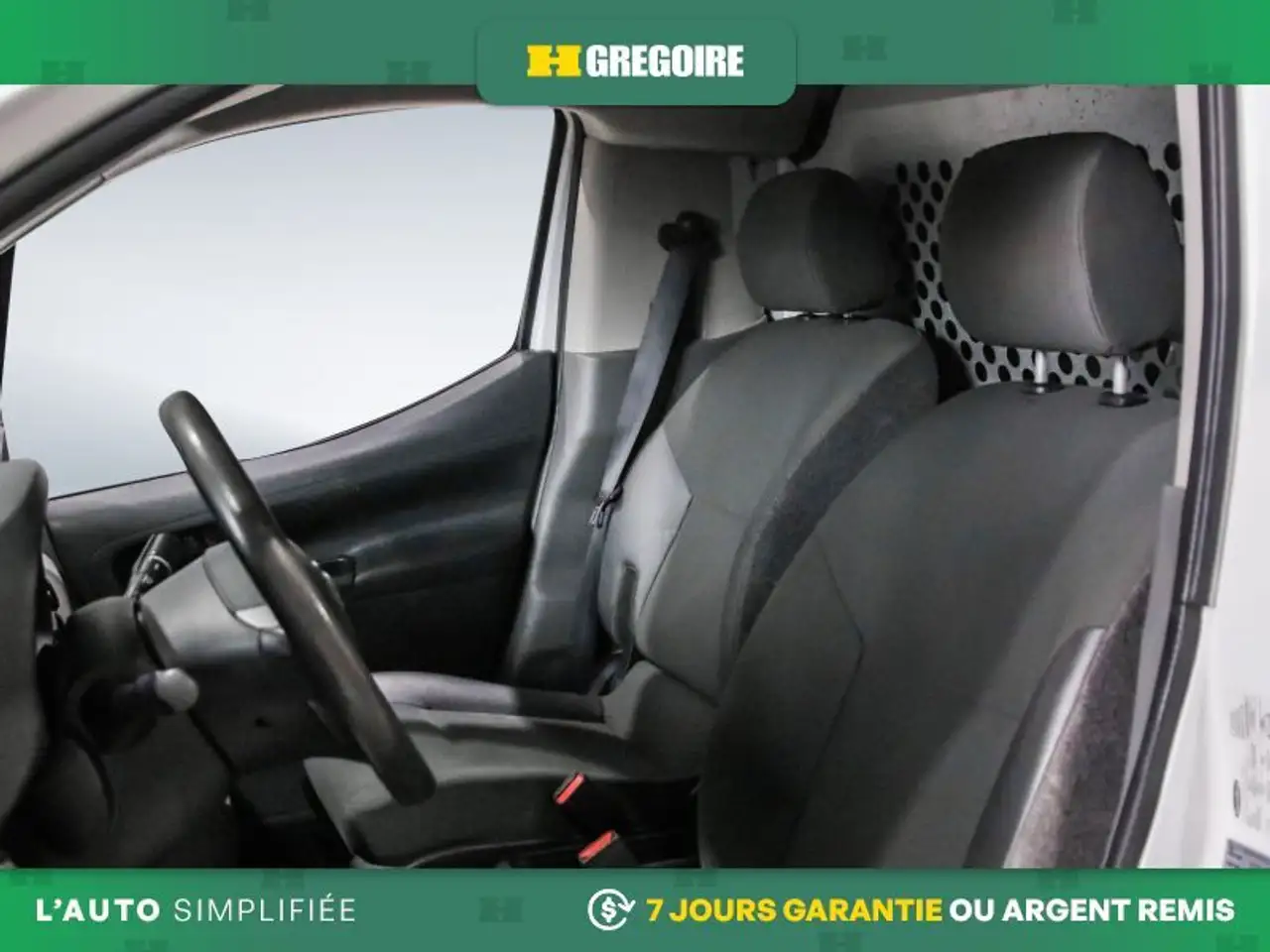 Nissan NV200 снимка Nissan NV200