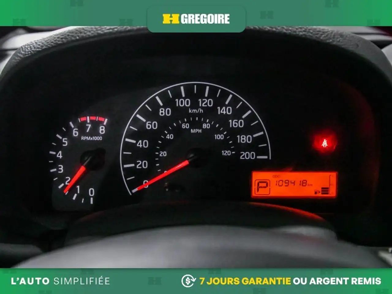 Nissan NV200 снимка Nissan NV200
