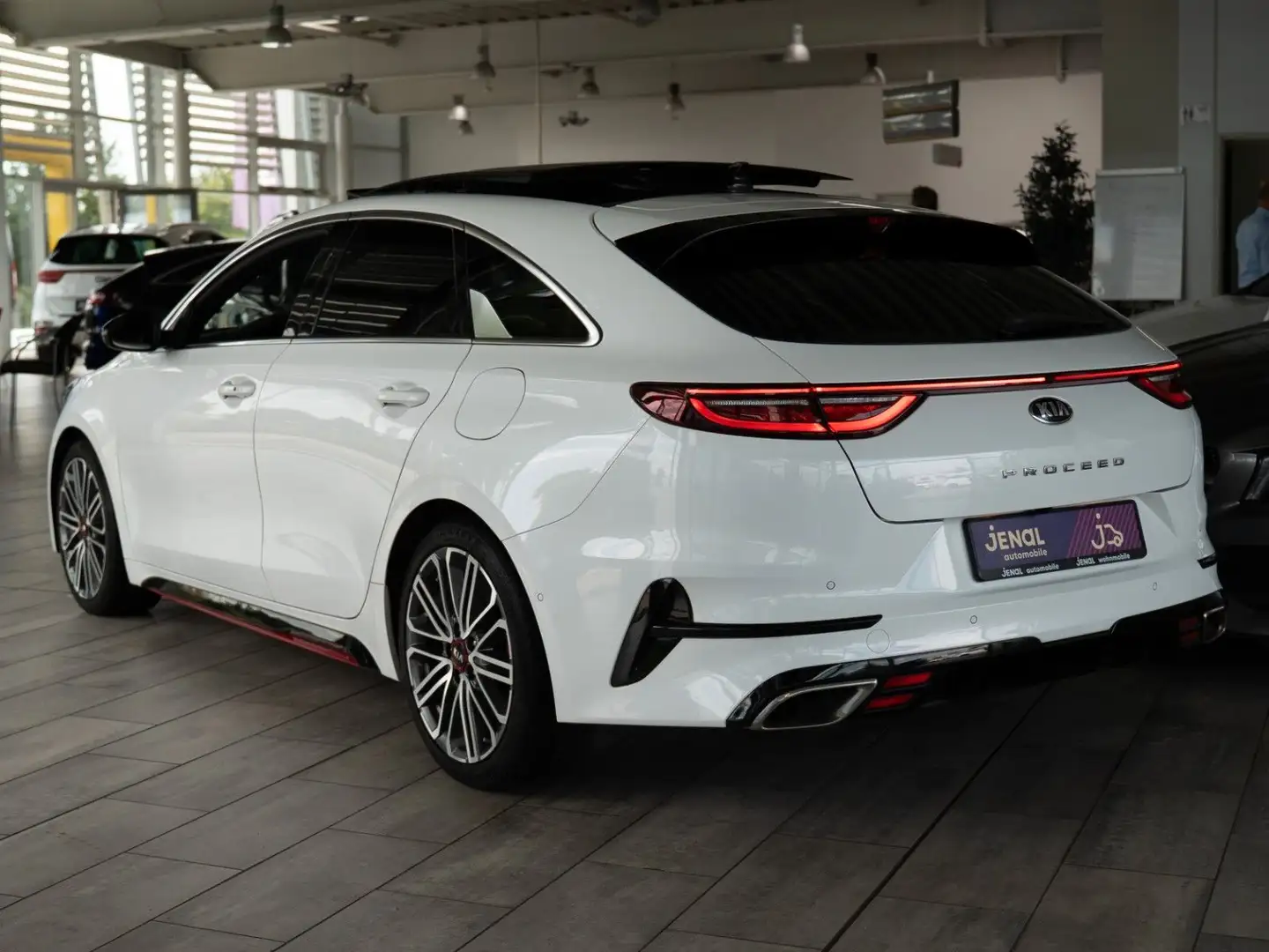 Kia ProCeed / pro_cee'd ProCeed GT AUTOM./PANO/SITZHZG./NAVI/LENKRADHZG. Blanc - 2