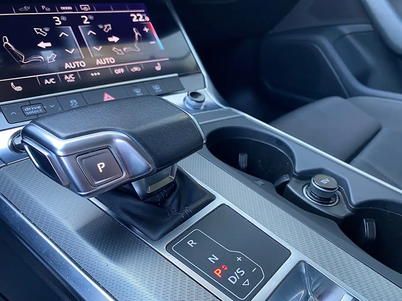 Audi A6 50 TFSIe PHEV quattro Sport Aut. 299PS +Busin..., миниатюра 20
