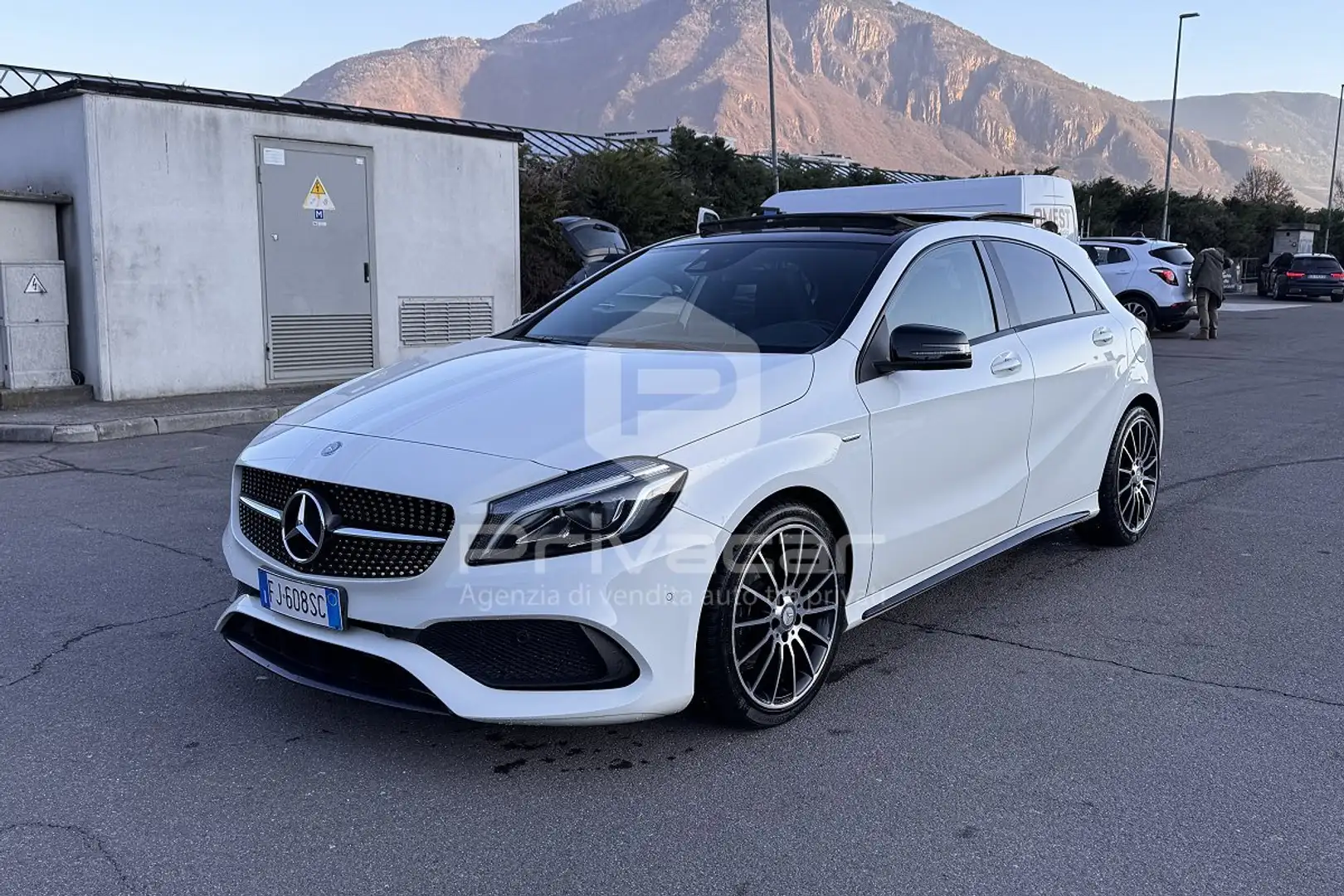 Mercedes-Benz A 180 A 180 d Automatic Premium Bianco - 1