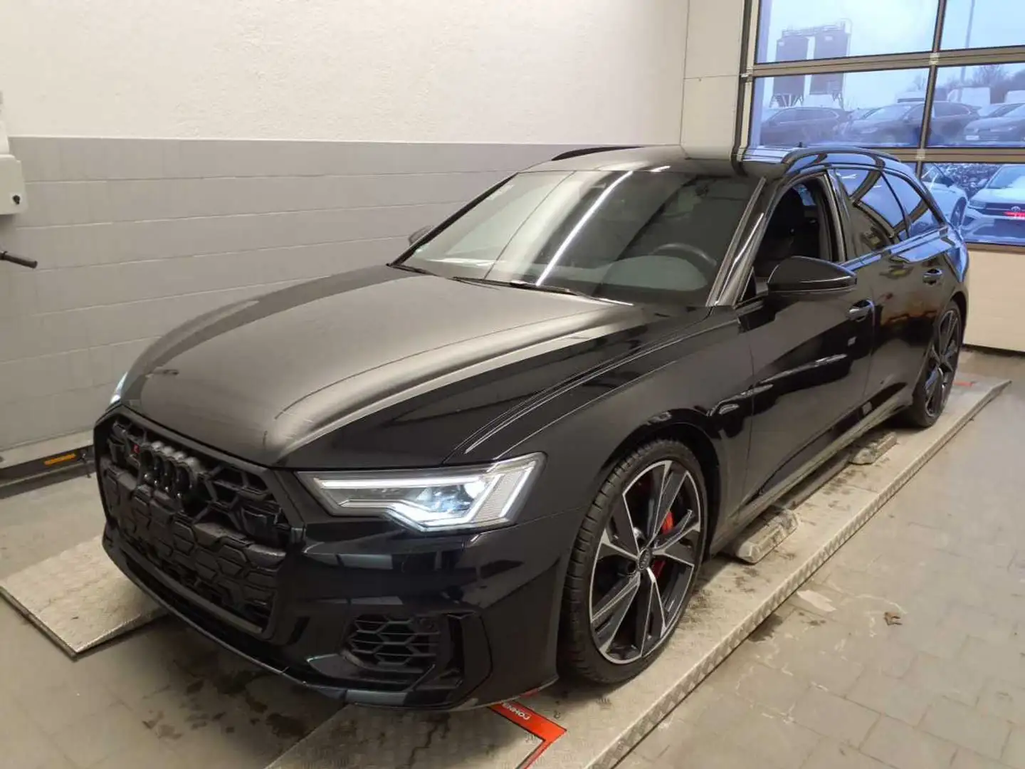 Audi S6 Avant AHK Matrix Black LM21 Top View ACC AHK Schwarz - 2