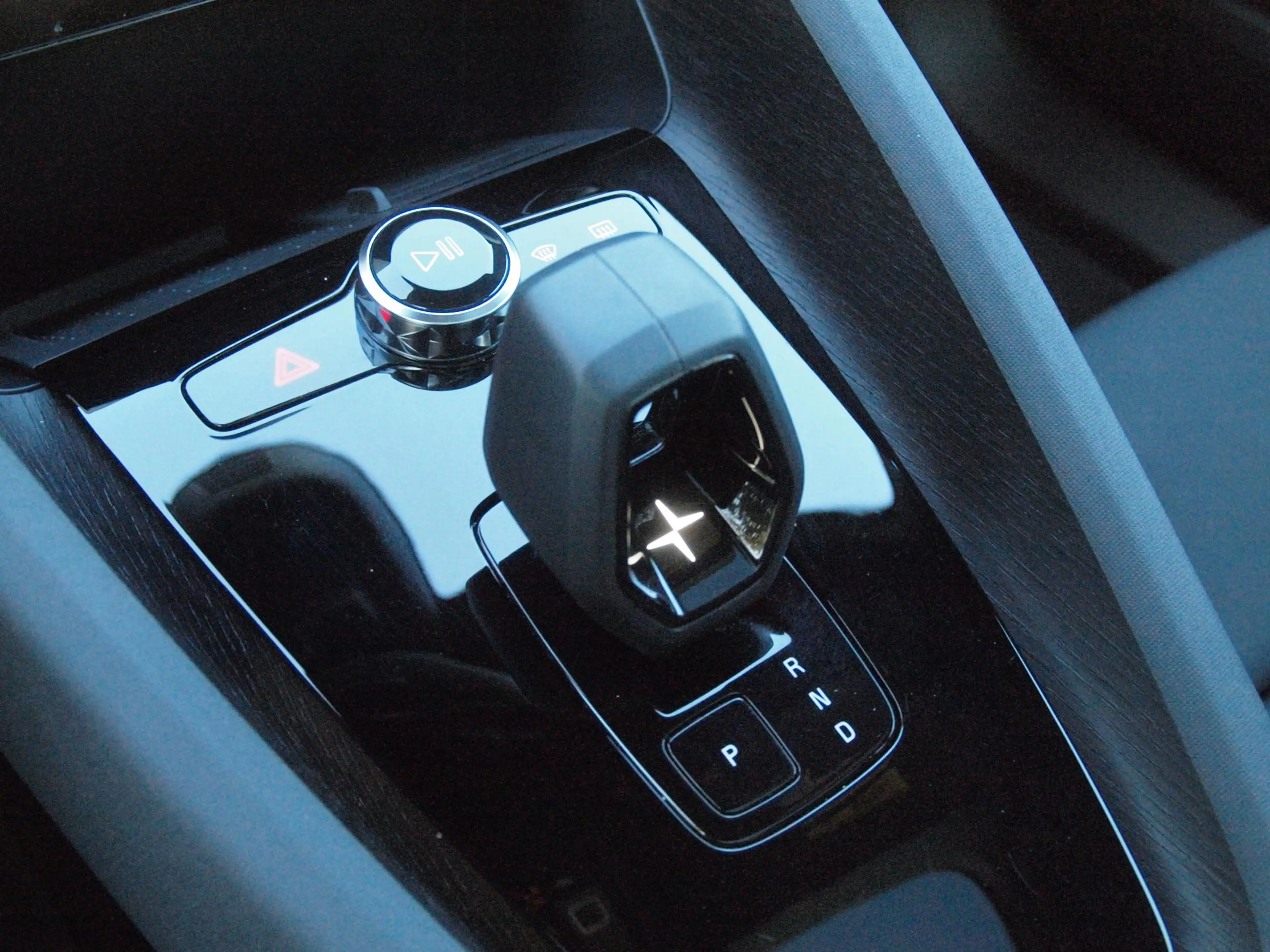 Polestar 2 Long Range Dual Motor Performance 78kWh | Panorama — photo 25
