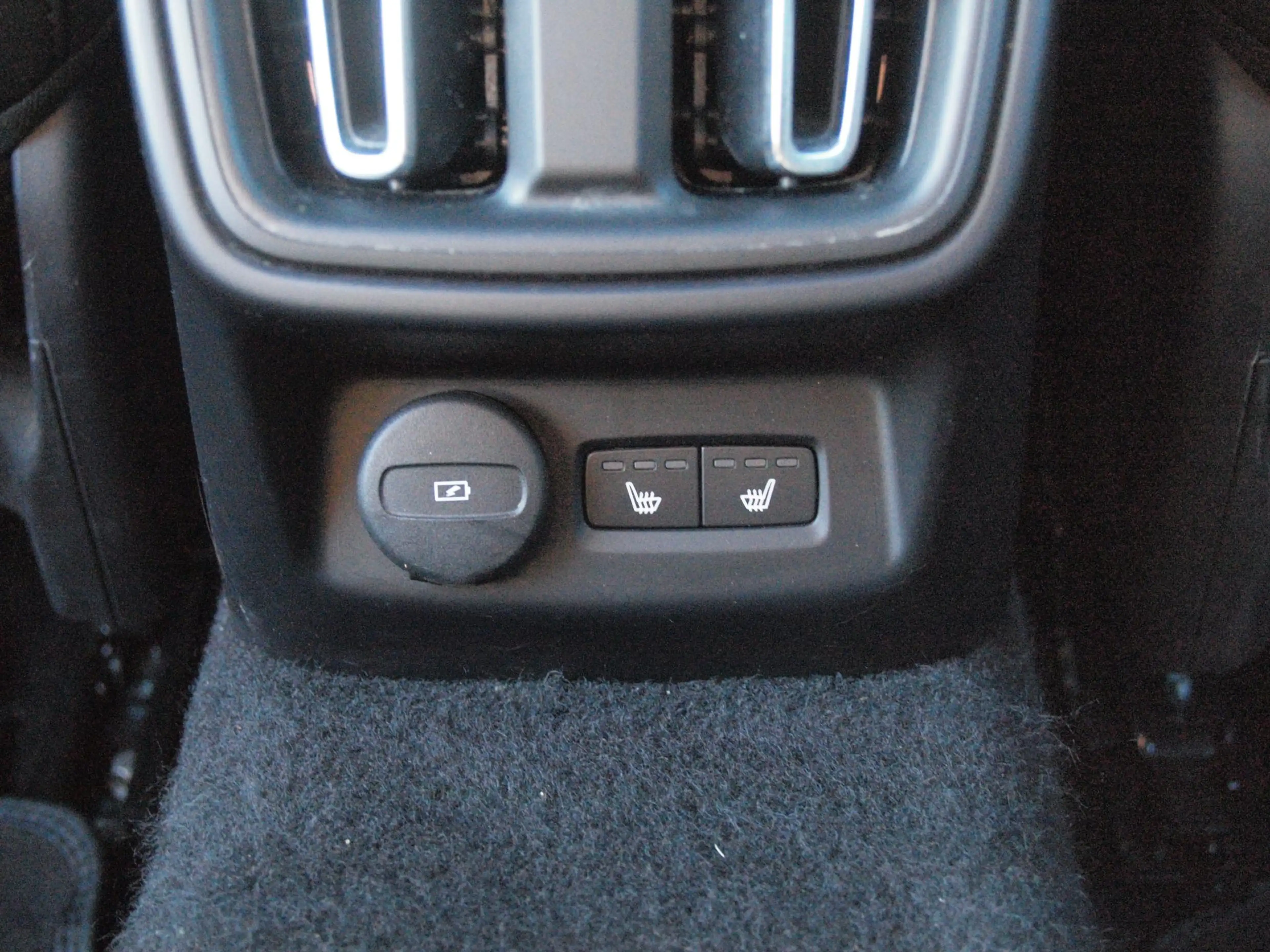 Polestar 2 Long Range Dual Motor Performance 78kWh | Panorama — photo 30