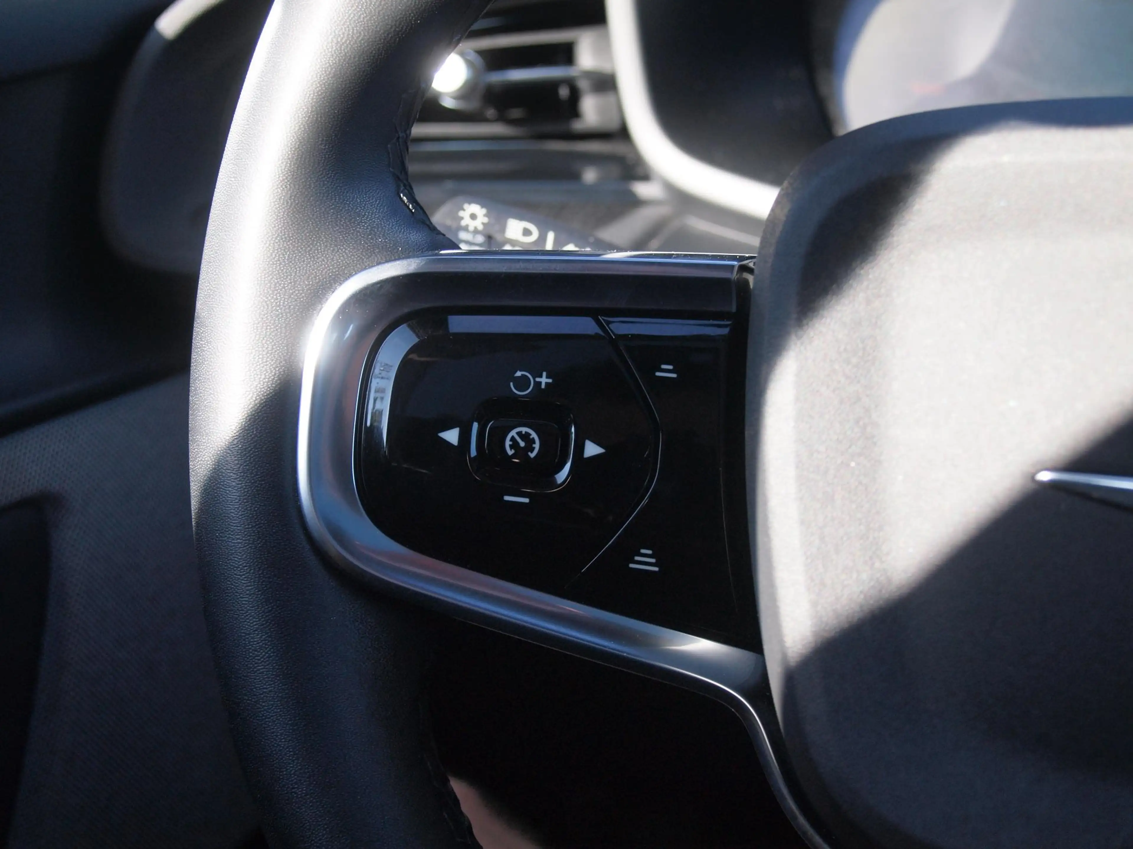 Polestar 2 Long Range Dual Motor Performance 78kWh | Panorama — photo 17