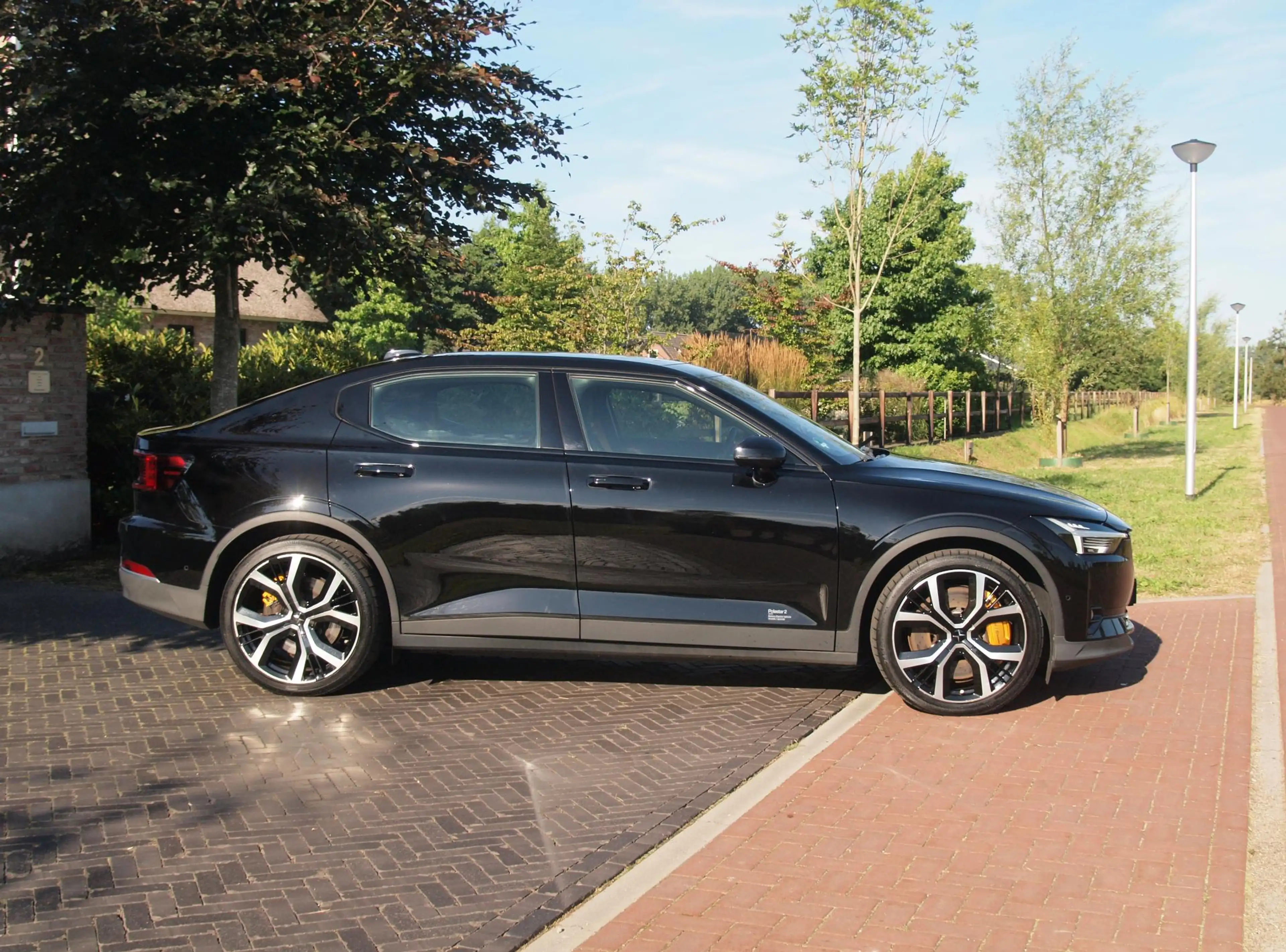 Polestar 2 Long Range Dual Motor Performance 78kWh | Panorama — photo 11