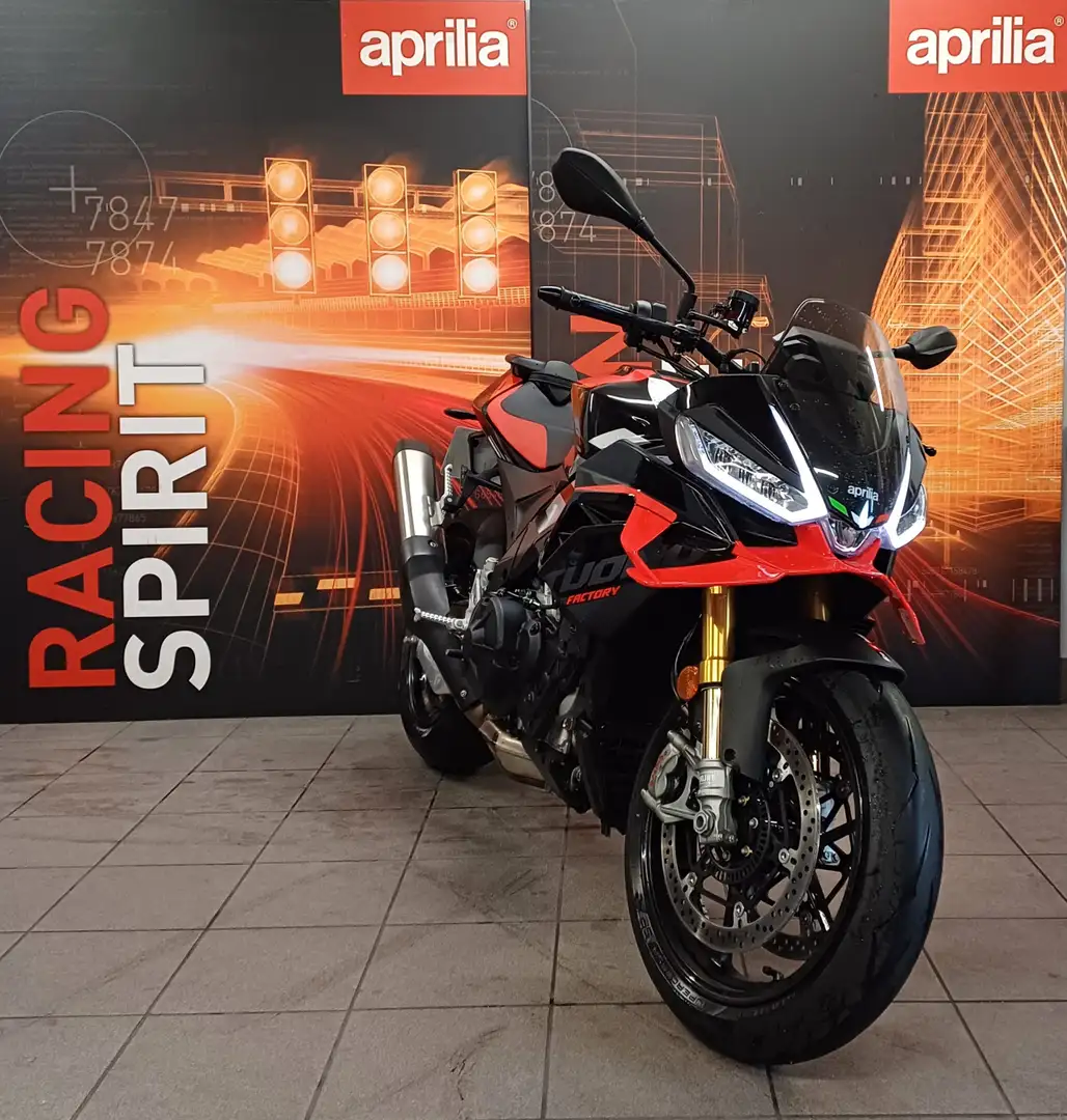 Aprilia Tuono Noir - 1