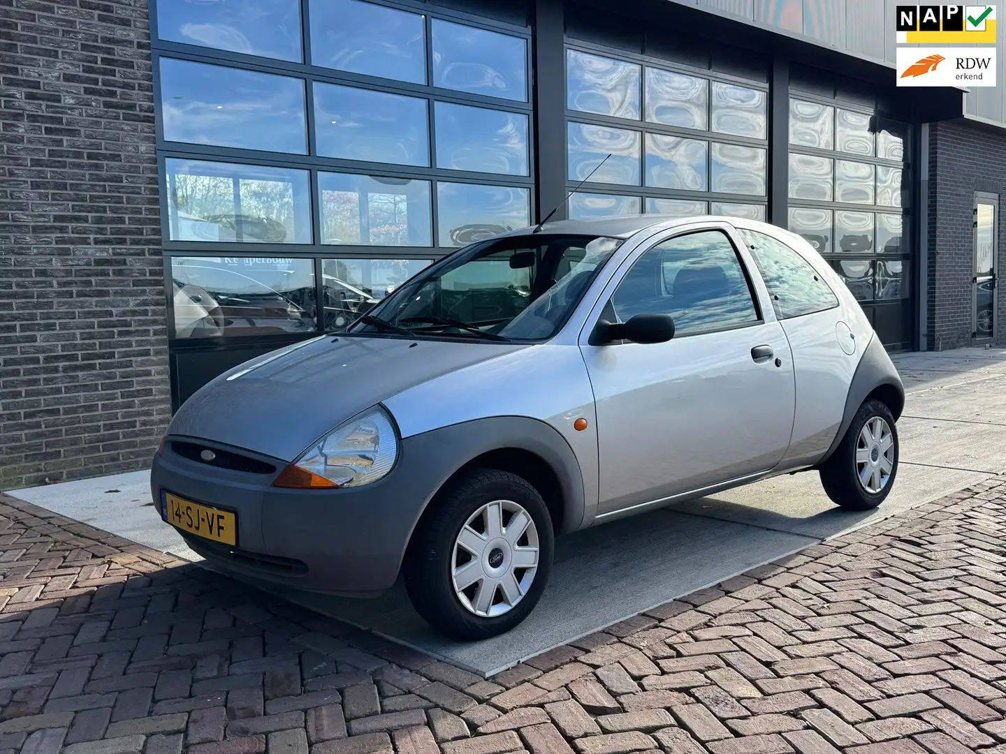 Ford Ka/Ka+ 1.3 Champion | APK 08-2026 | Gris - 1
