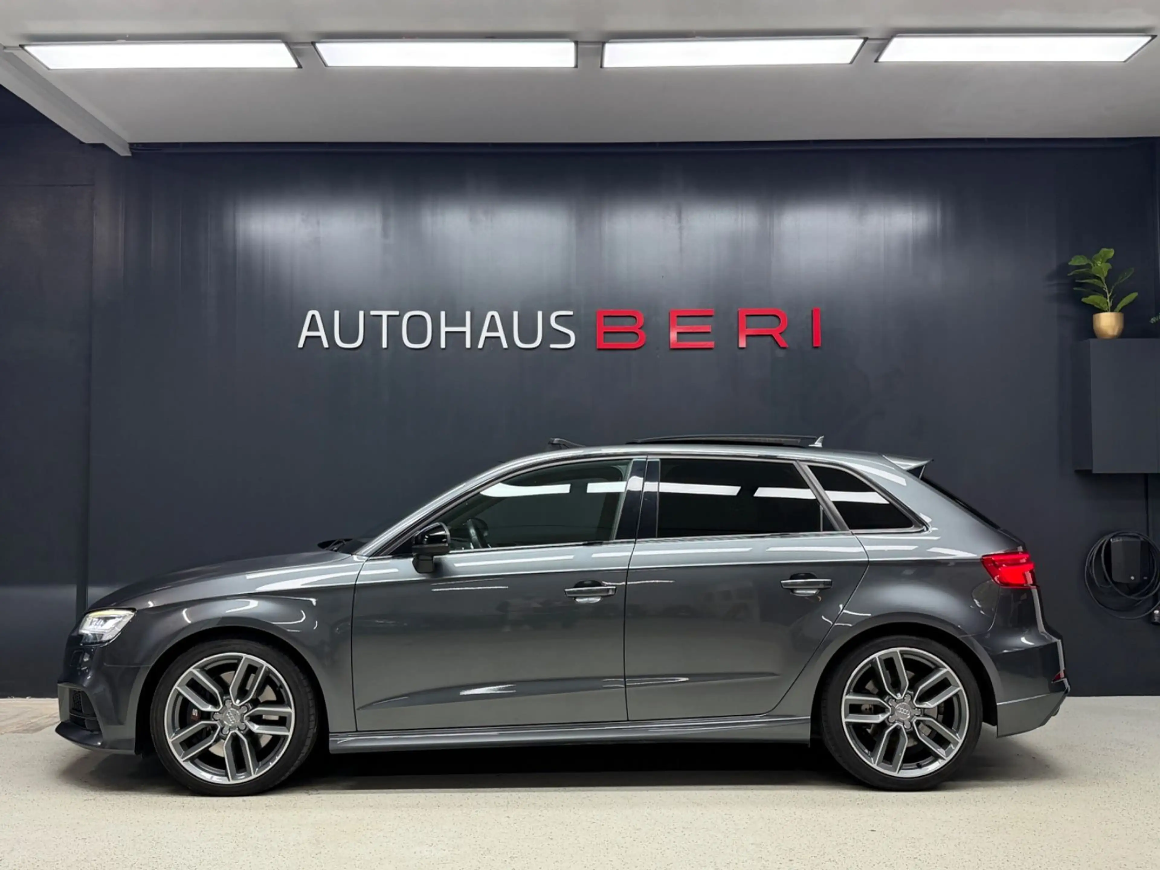 Audi S3 Sportback 2.0 TFSI* Pano*Bang & Olufsen*Exclu — photo 4