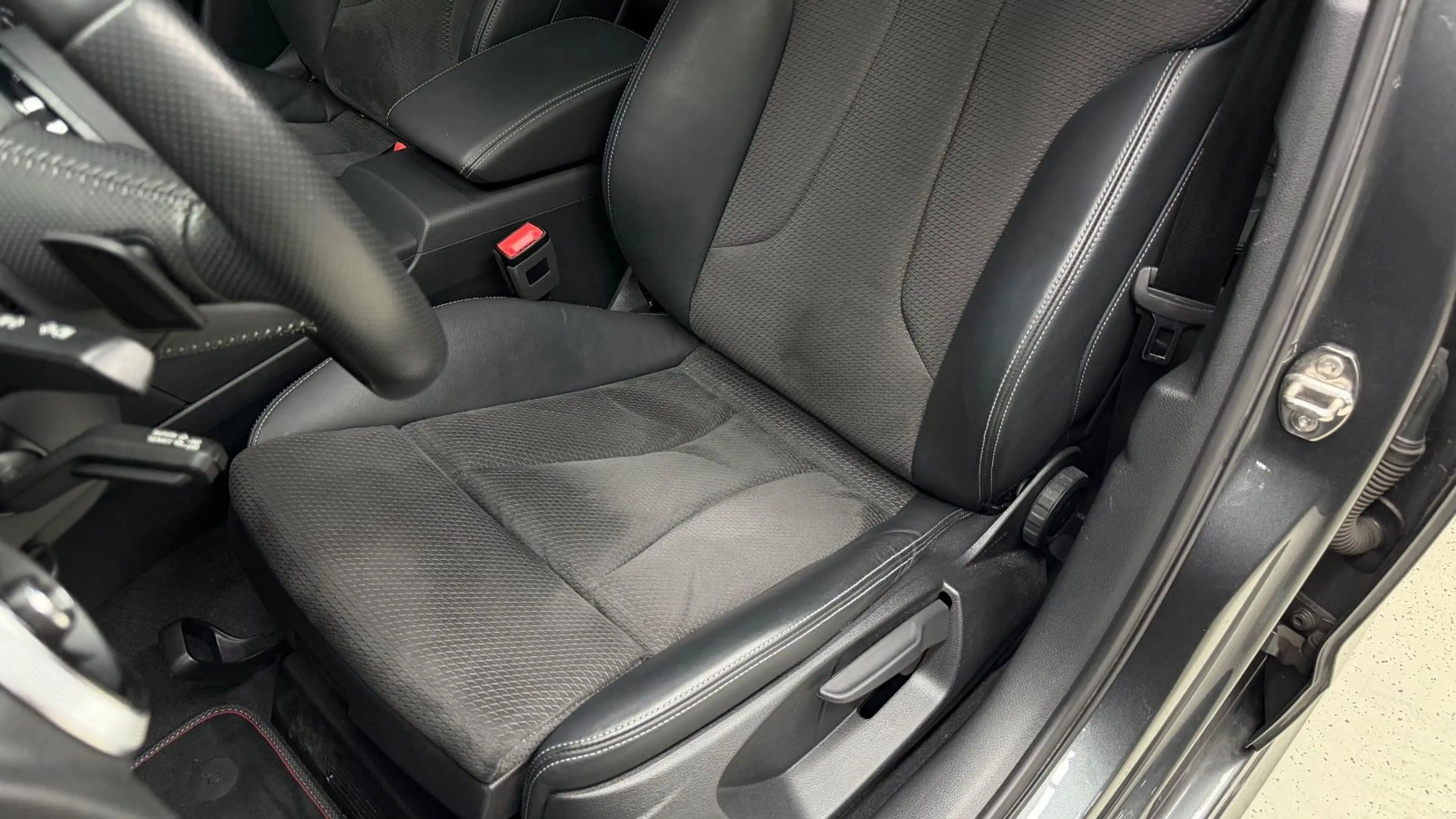 Audi S3 Sportback 2.0 TFSI* Pano*Bang & Olufsen*Exclu — photo 14