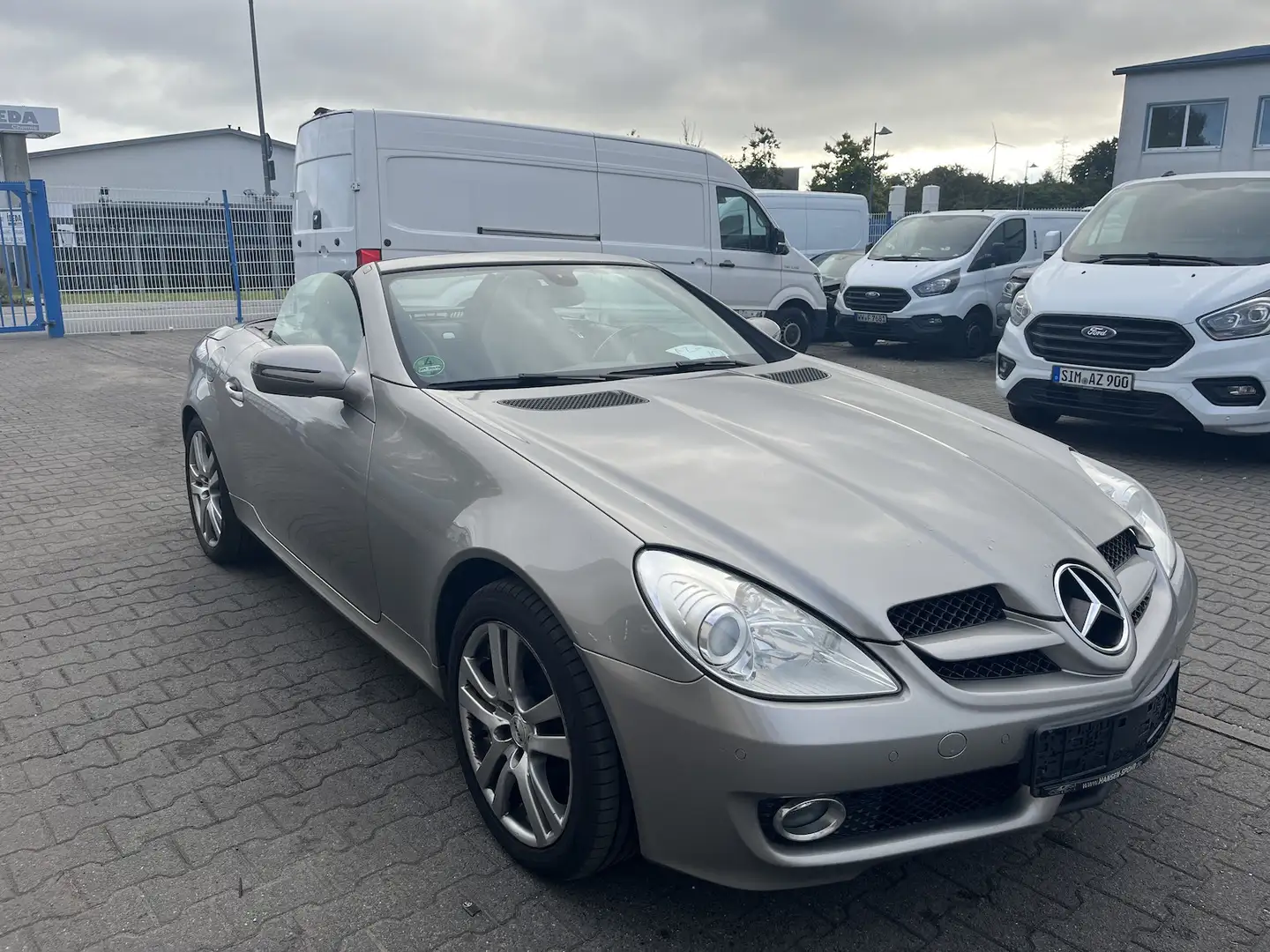 Mercedes-Benz SLK 200 Kompressor 1.8 Benzin, Automatik Grau - 2