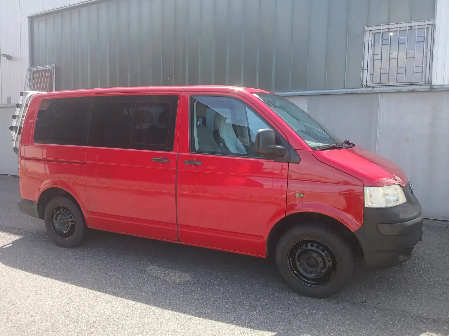 Volkswagen T5 Kombi MD-Kombi 2,5 TDI 4motion Rot - 1