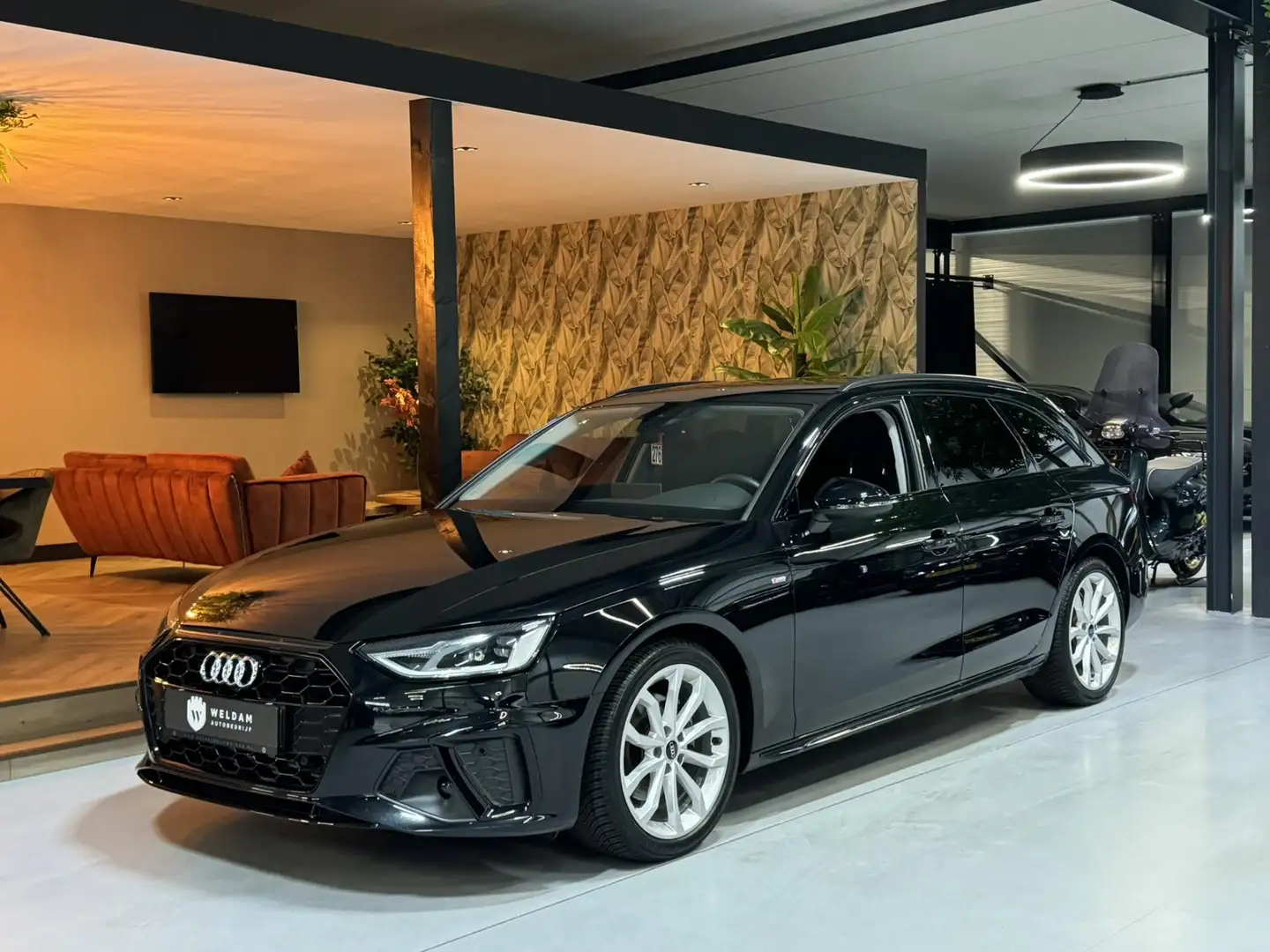 Audi A4 Avant 35 TFSI S Line Garantie Camera Elek Achterkl Zwart - 2