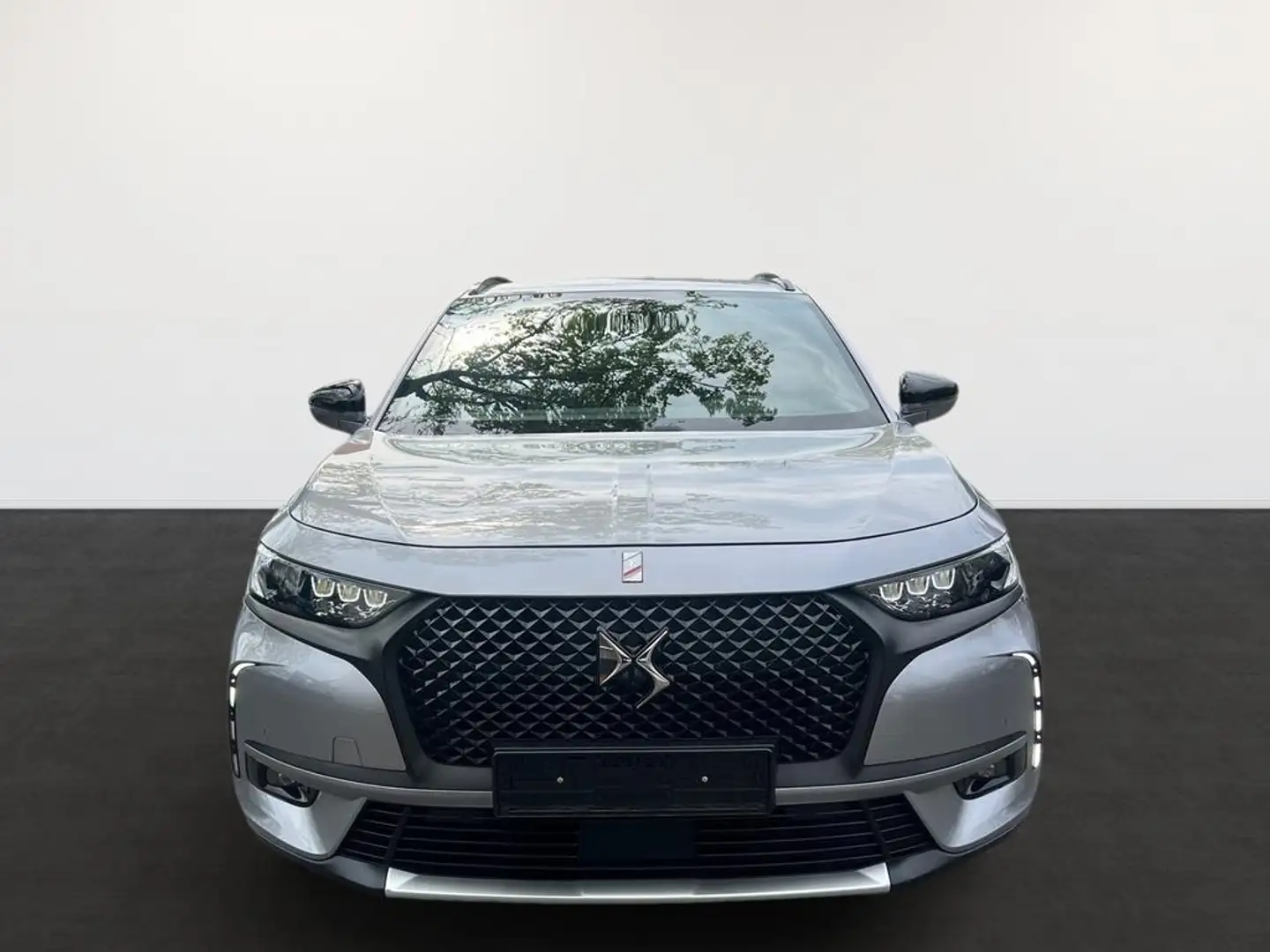 DS Automobiles DS 7 Crossback E-Tense 4x4 300 Performance Line+ Grau - 2