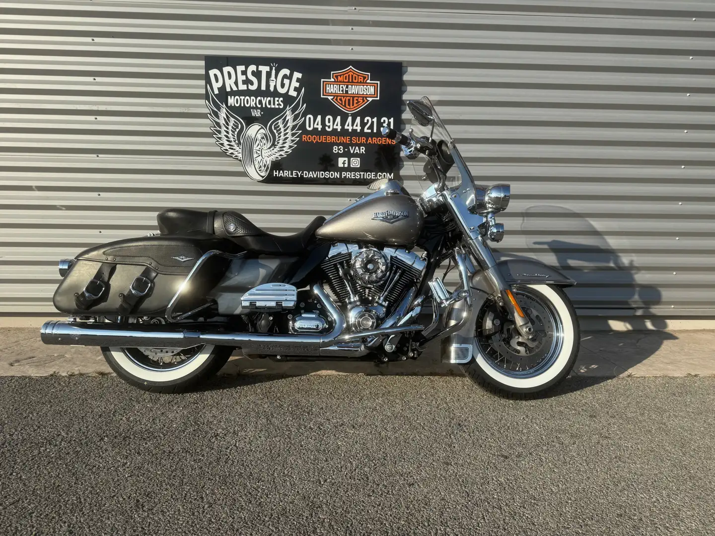 Harley-Davidson Road King Argent - 1