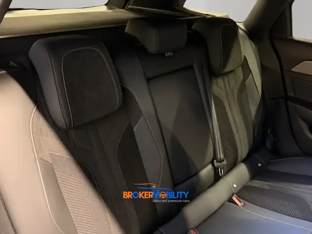 Peugeot 308 view 13