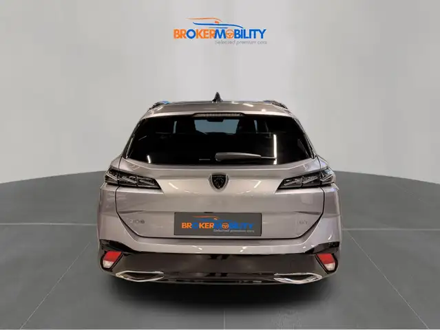 Peugeot 308 view 4