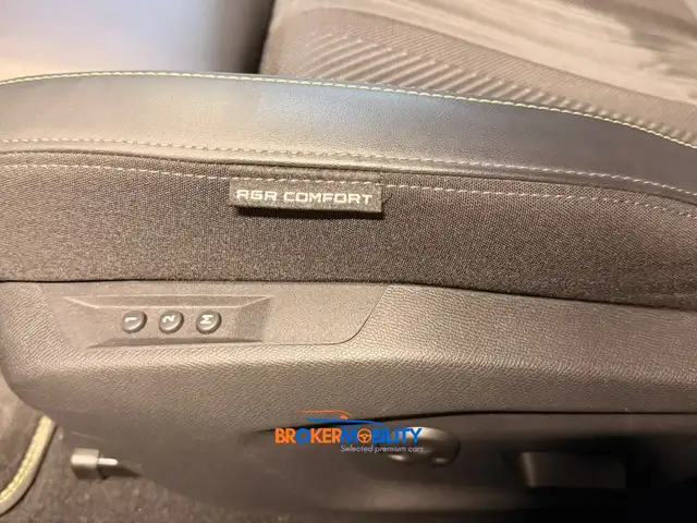 Peugeot 308 view 12