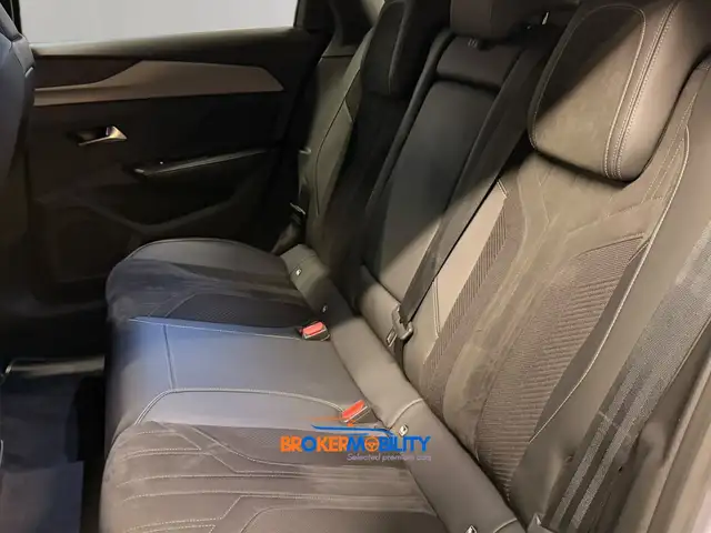 Peugeot 308 view 14