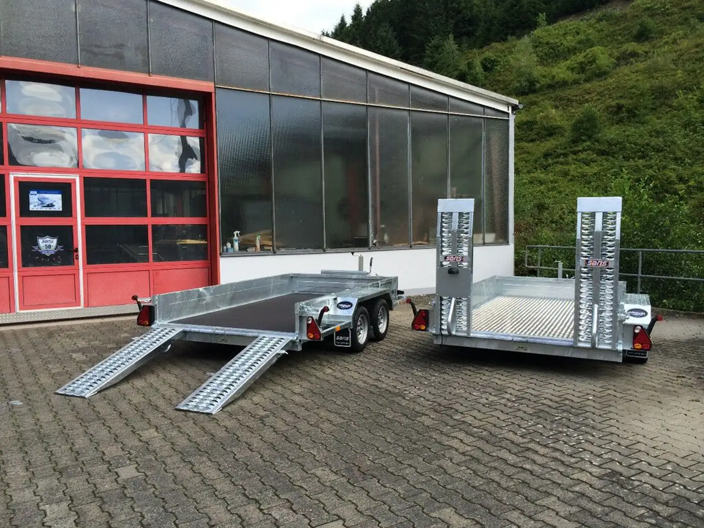 Saris Magnum Explorer 300 - Baumaschinentransporter - 1