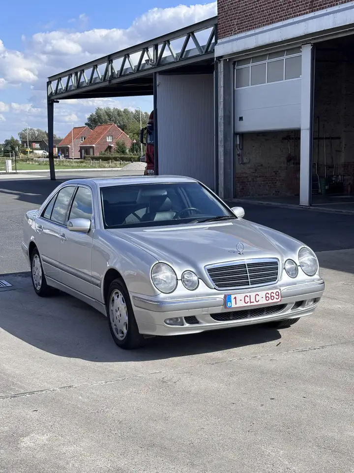 Mercedes-Benz E 220 CDI Elegance, foto 1
