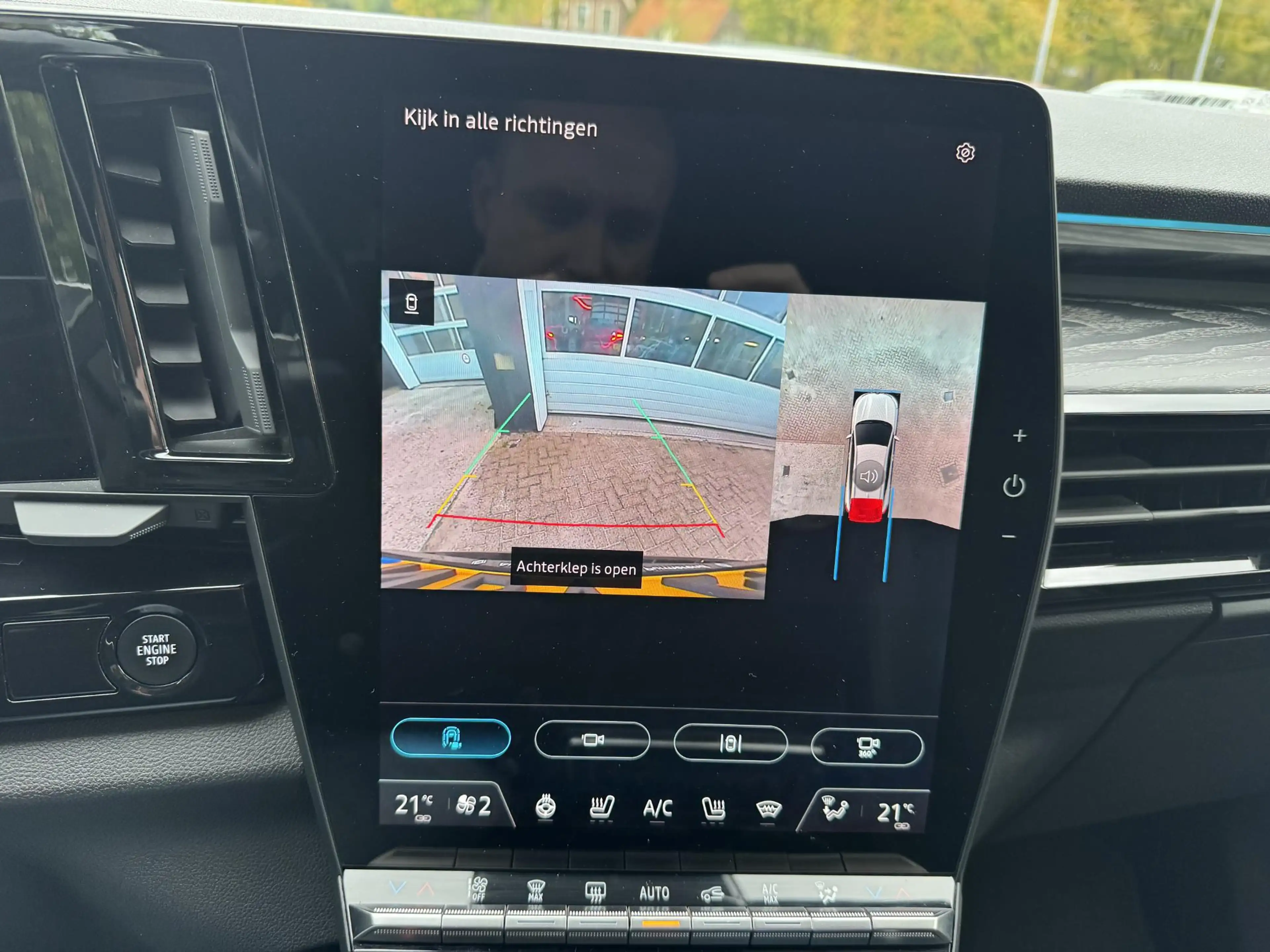 Renault Austral 1.2 E-Tech full hybrid 200 Iconic+Harman Kardon!! — photo 17