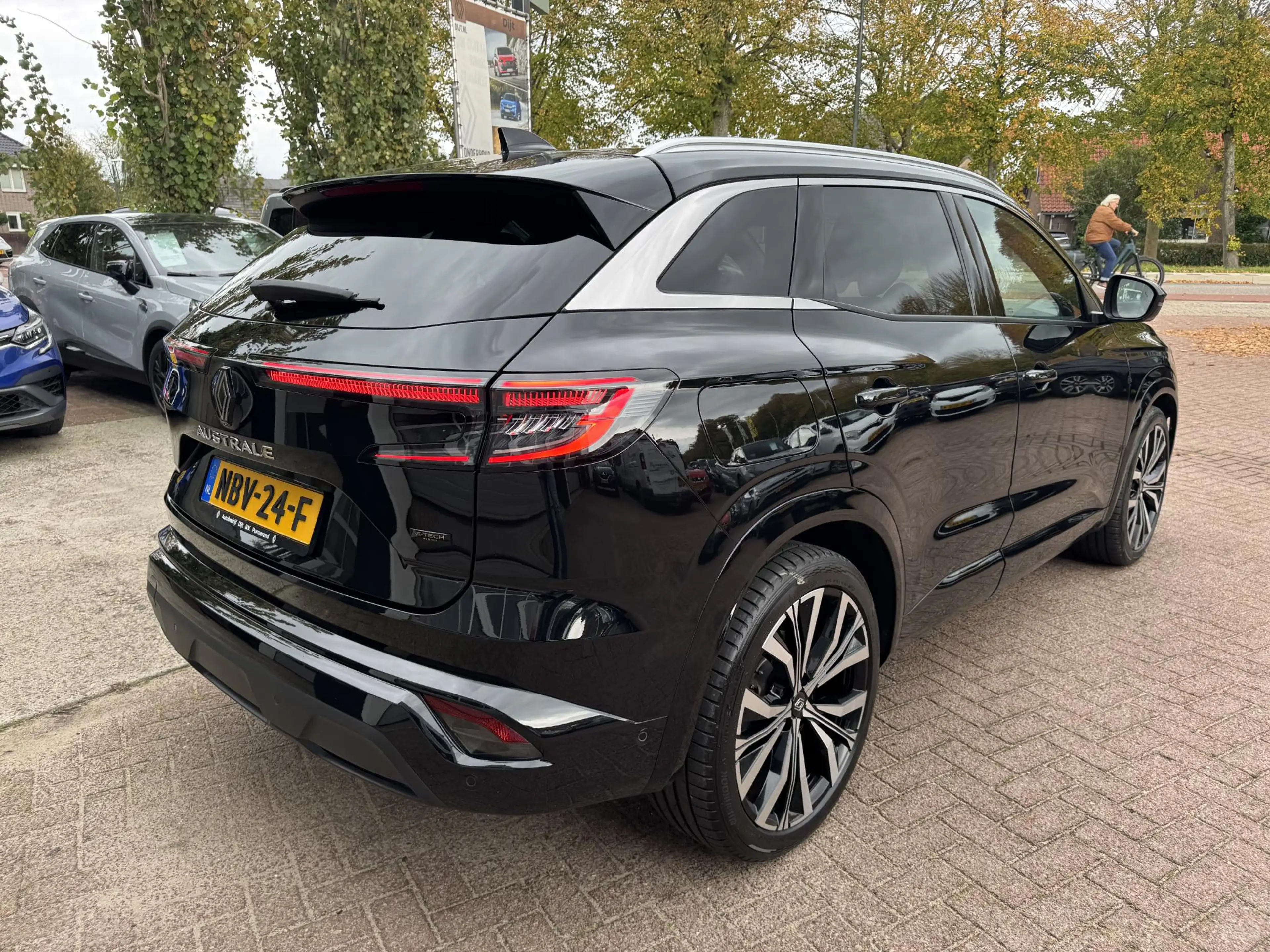 Renault Austral 1.2 E-Tech full hybrid 200 Iconic+Harman Kardon!! — photo 5