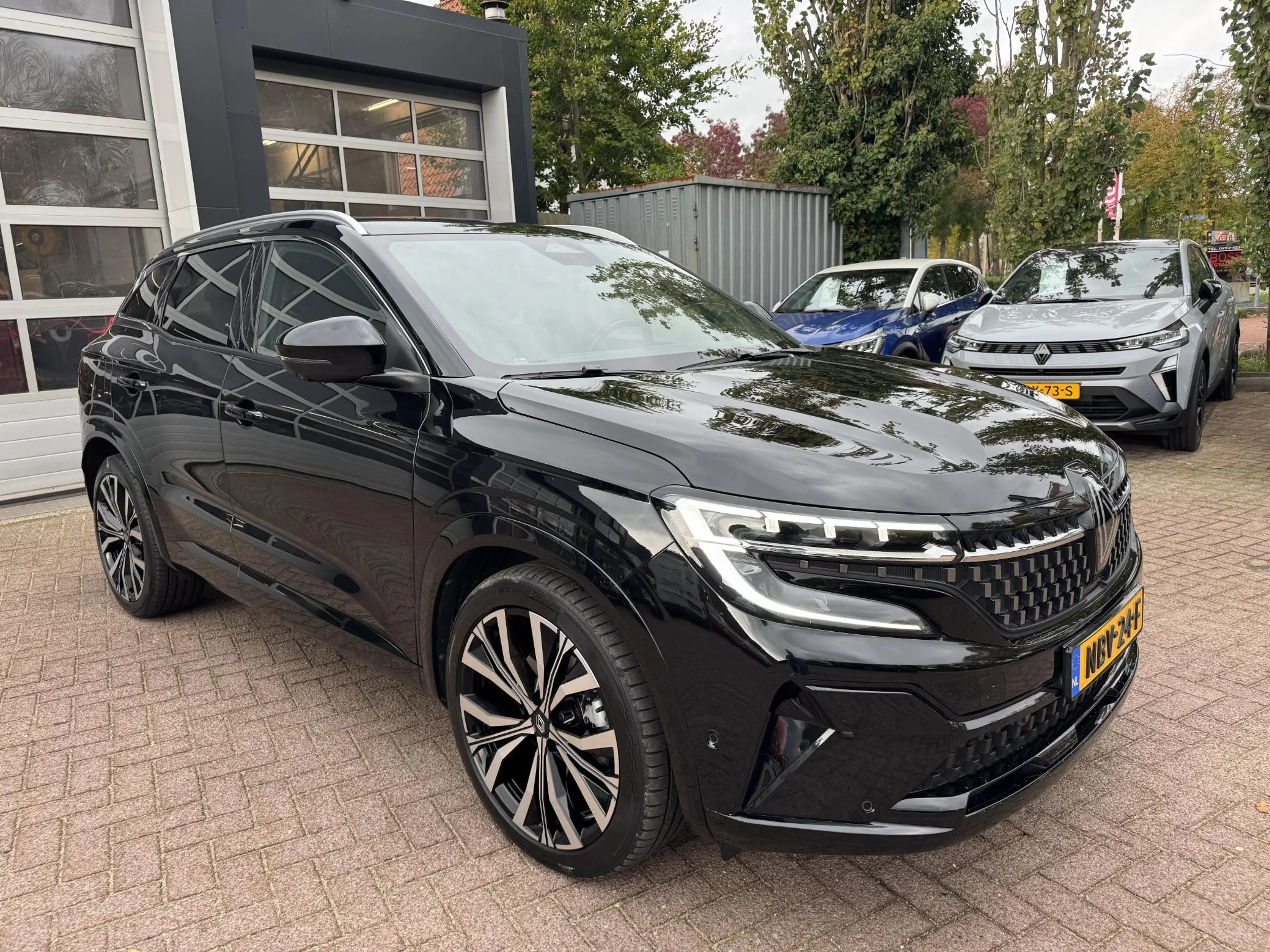 Renault Austral 1.2 E-Tech full hybrid 200 Iconic+Harman Kardon!! — photo 3