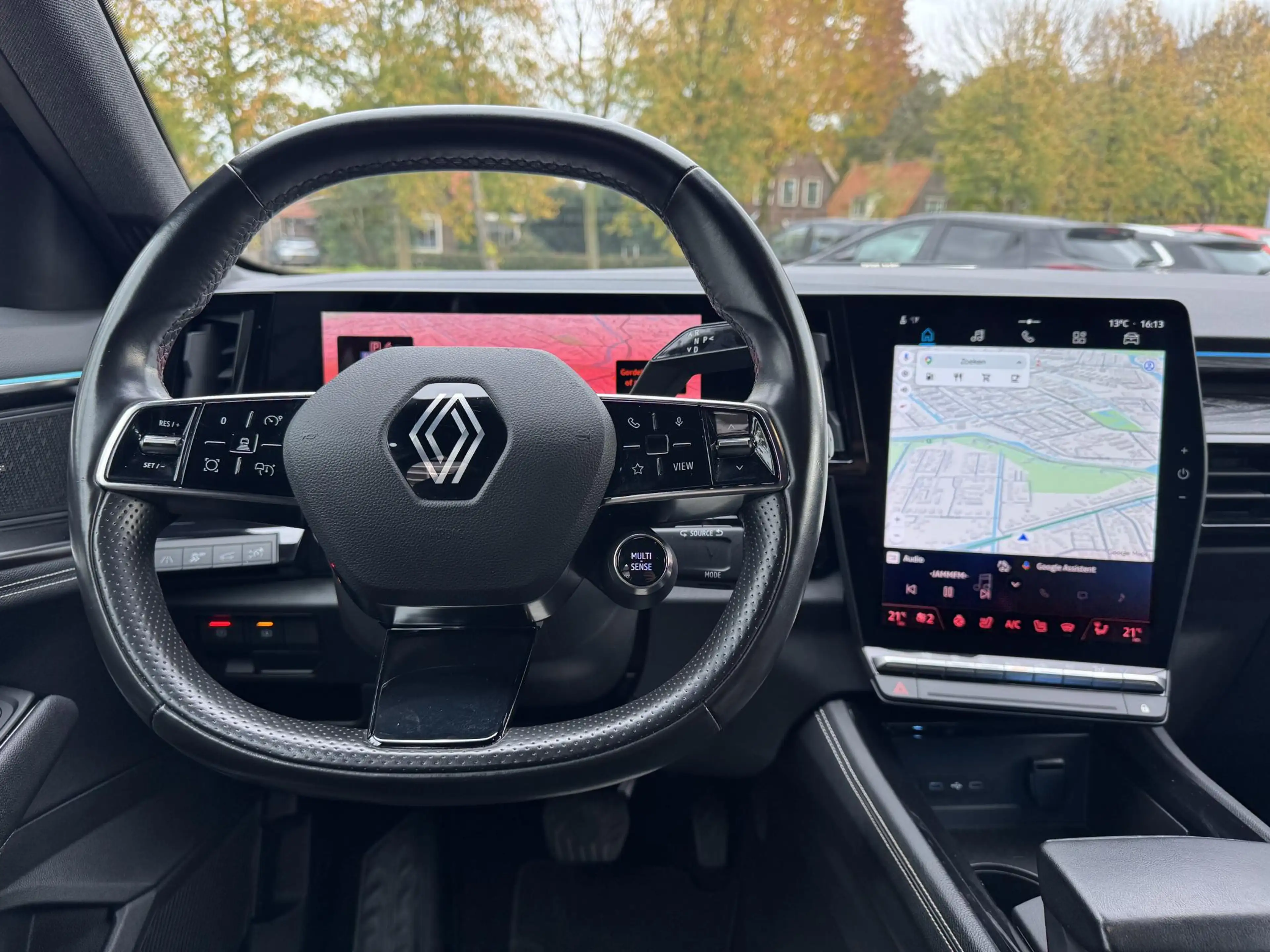 Renault Austral 1.2 E-Tech full hybrid 200 Iconic+Harman Kardon!! — photo 14