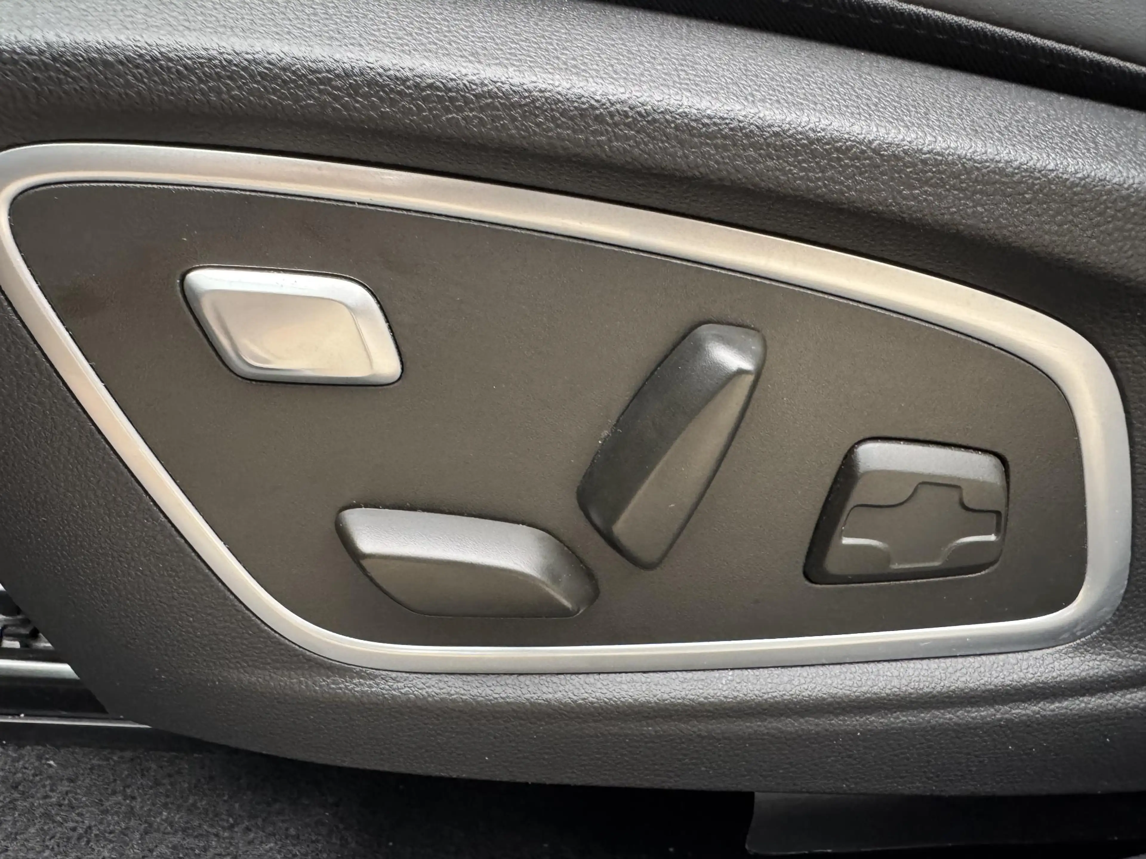 Renault Austral 1.2 E-Tech full hybrid 200 Iconic+Harman Kardon!! — photo 12