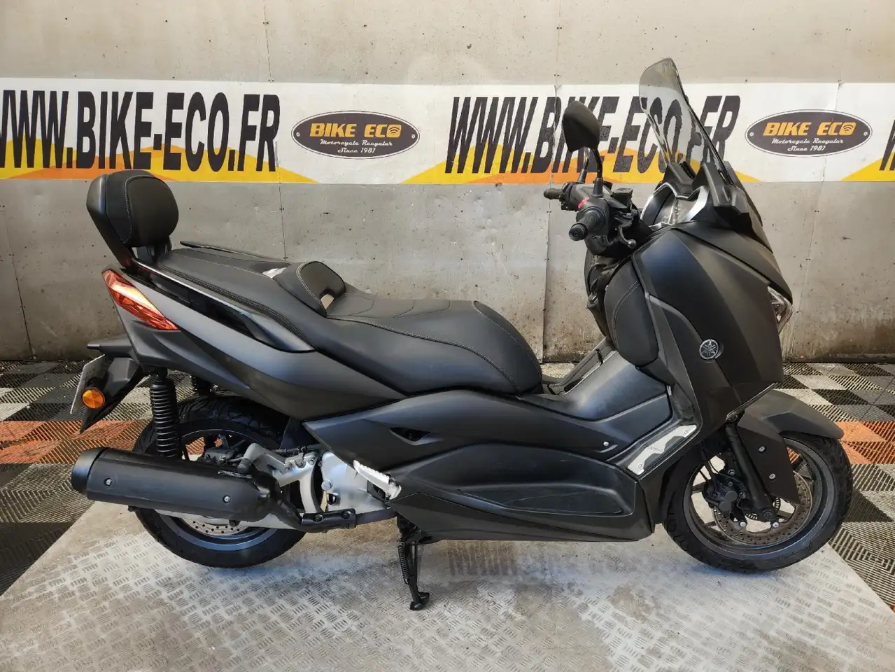 Yamaha X-Max 125