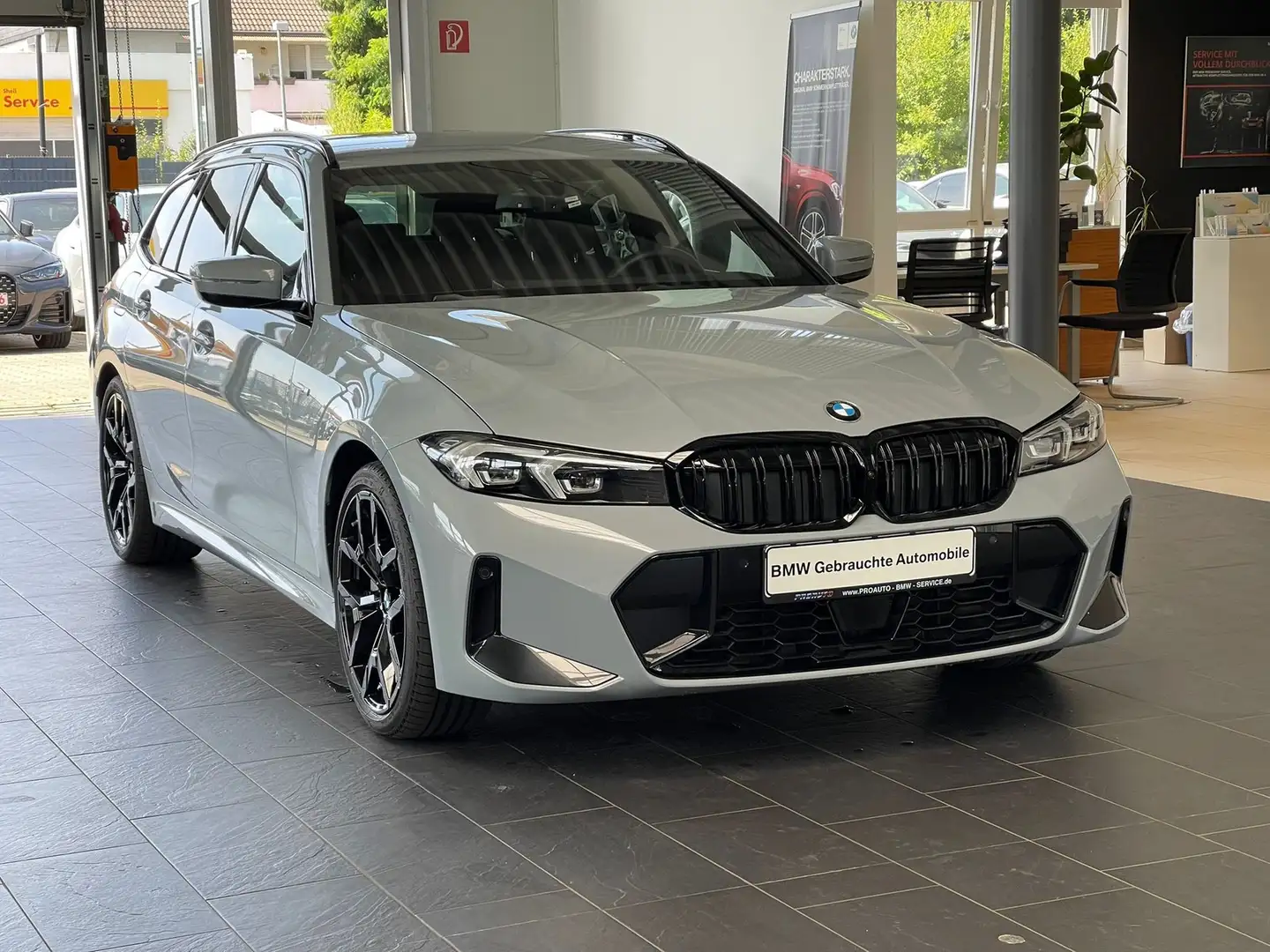 BMW 330 iTou xDrive M Sport LED/HUD/ACC/360°/RFK Szary - 2