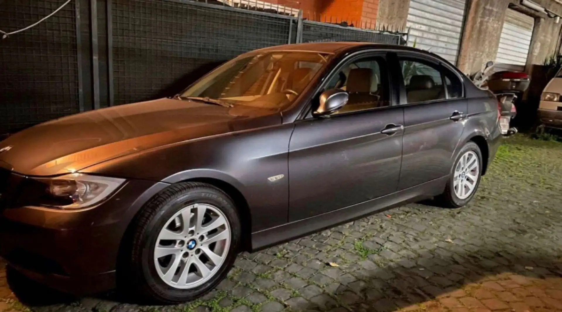 BMW 318 318i Attiva 143cv Grigio - 1