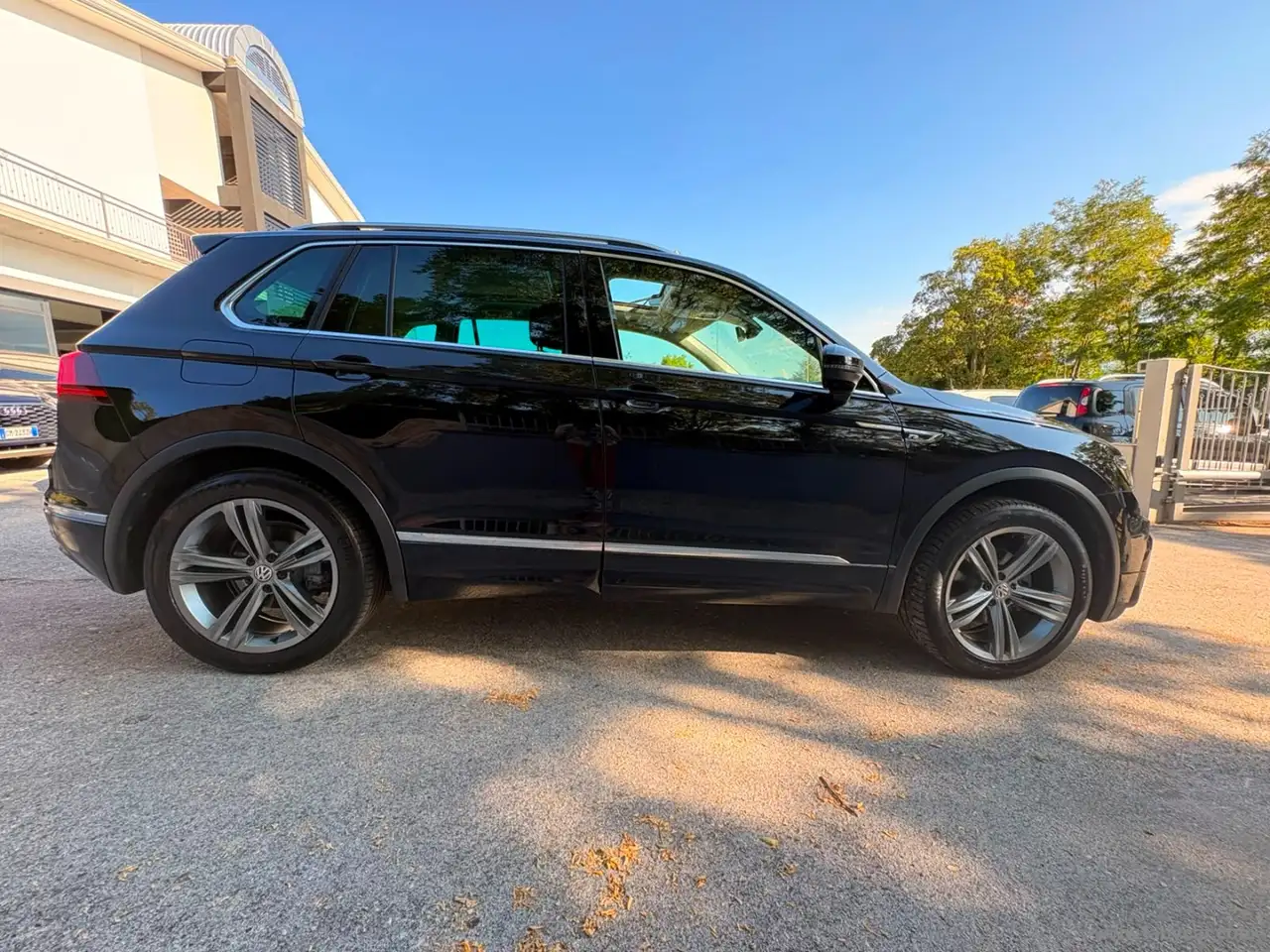 Volkswagen Tiguan 2.0 TDI 4MOTION R-LINE BMT, миниатюра 4