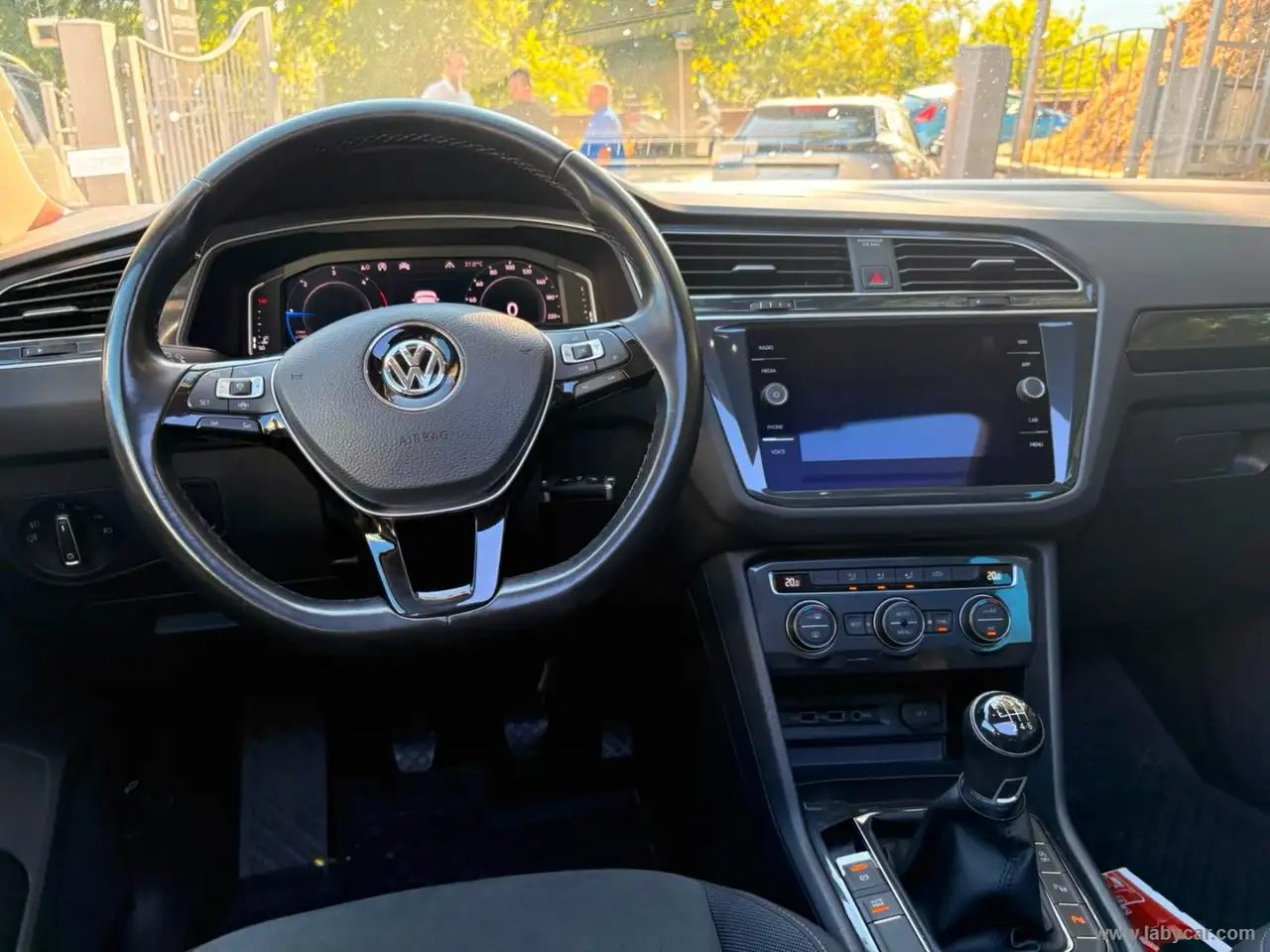 Volkswagen Tiguan 2.0 TDI 4MOTION R-LINE BMT, миниатюра 11