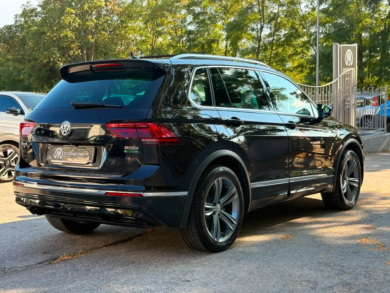 Volkswagen Tiguan 2.0 TDI 4MOTION R-LINE BMT, миниатюра 5